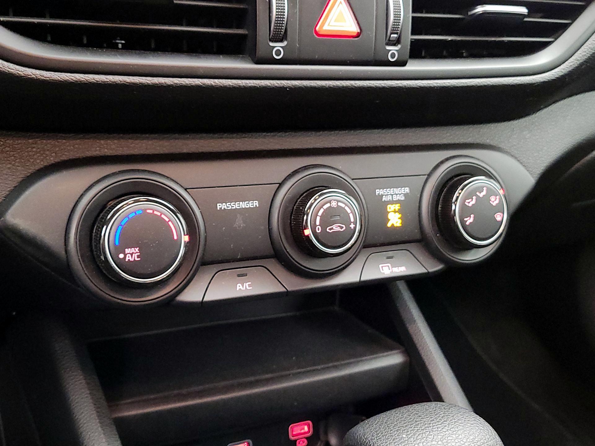 Thumbnail: 2024 Kia Forte - 16