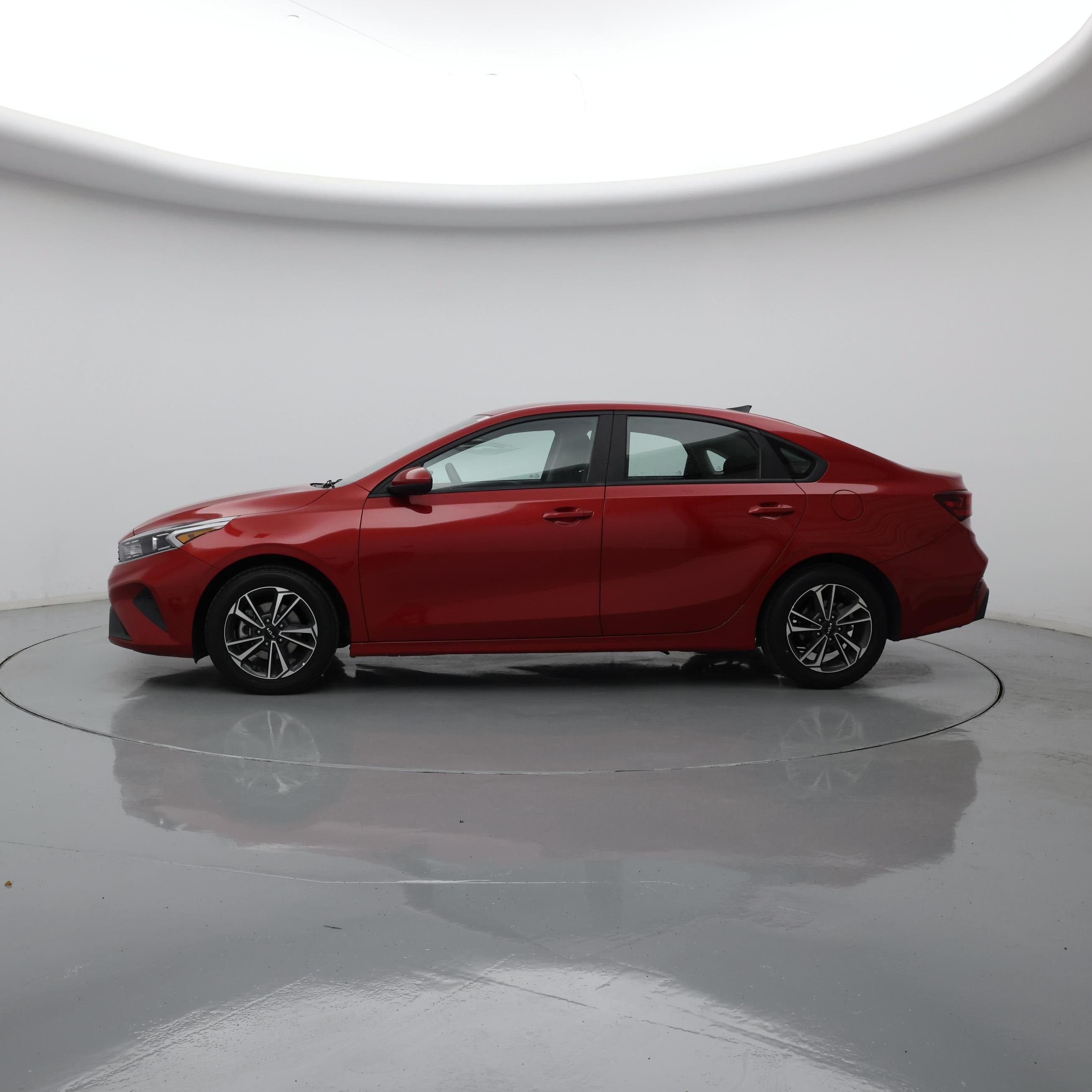 Thumbnail: 2024 Kia Forte - 3