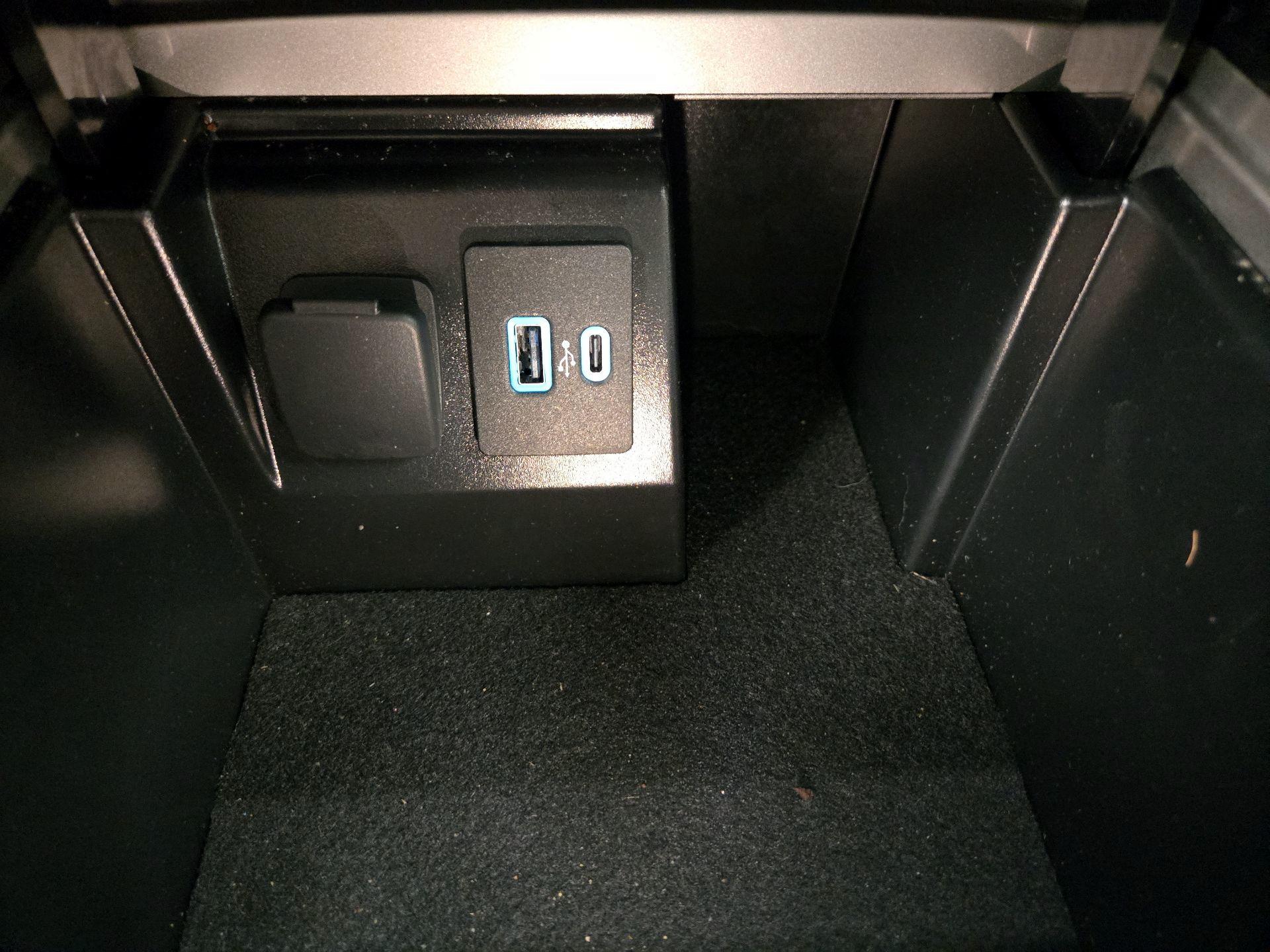 Thumbnail: 2023 Ford Explorer - 19