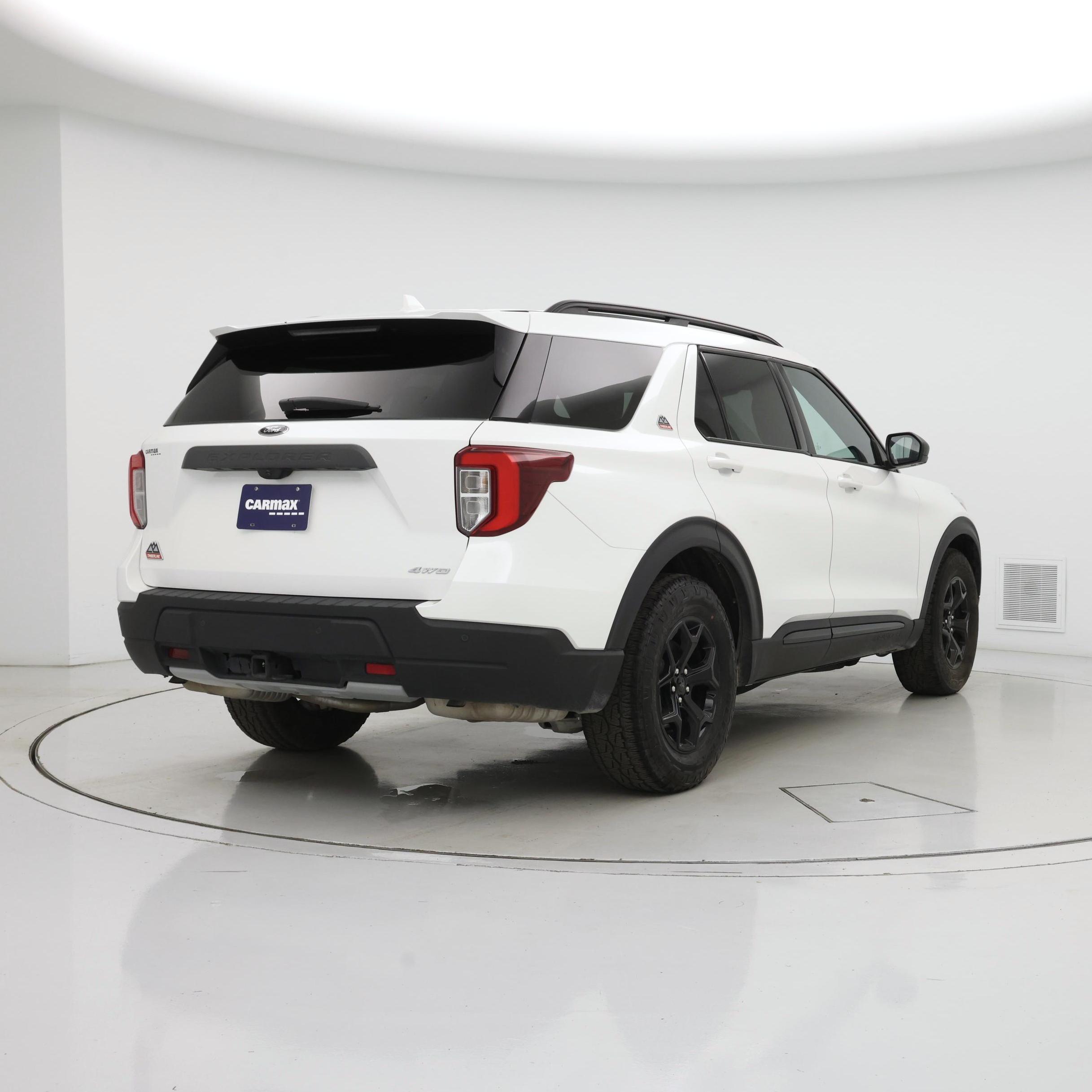 Thumbnail: 2023 Ford Explorer - 8