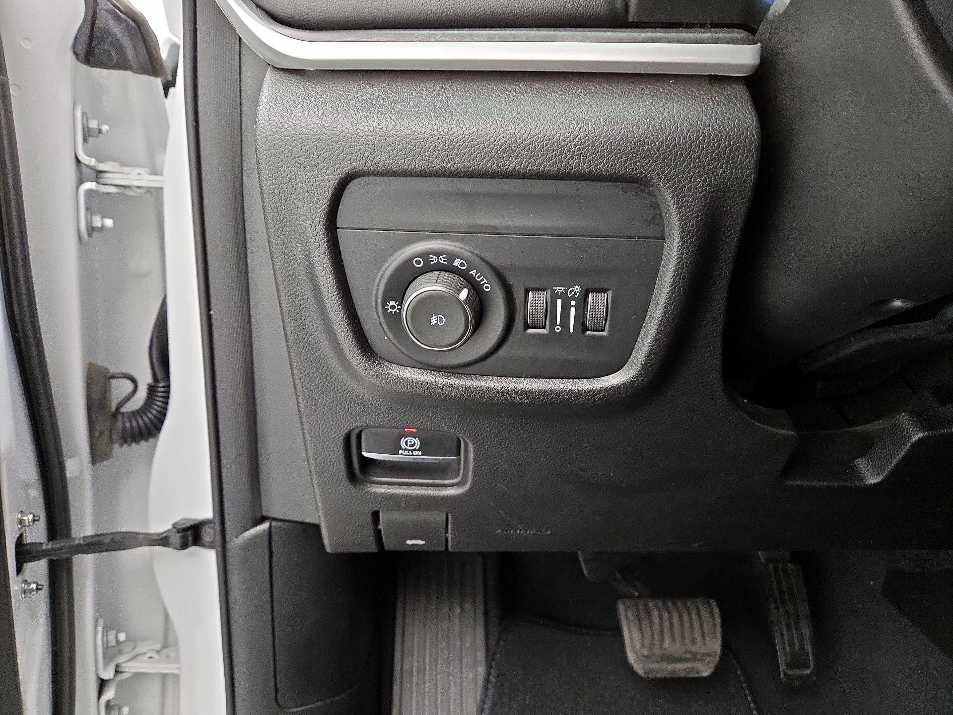 Thumbnail: 2023 Jeep Grand Cherokee - 13