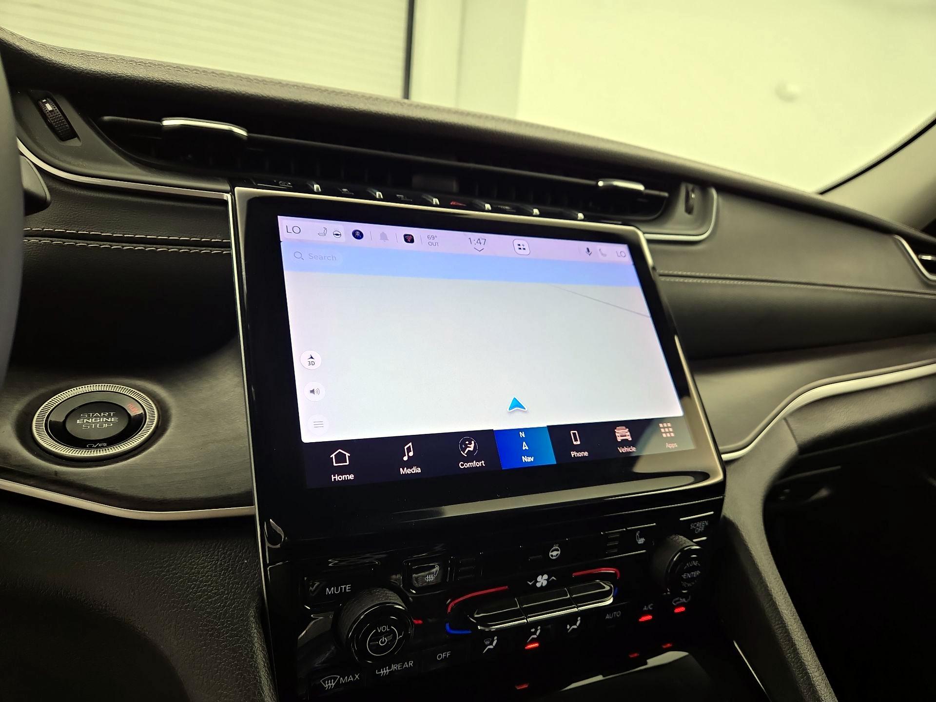 Thumbnail: 2023 Jeep Grand Cherokee - 14