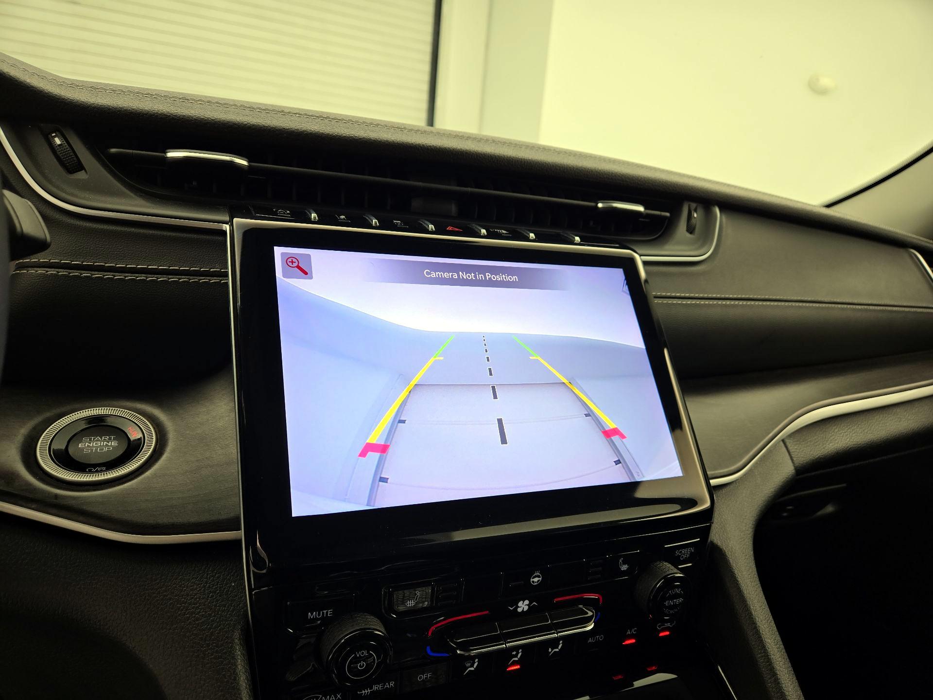 Thumbnail: 2023 Jeep Grand Cherokee - 15