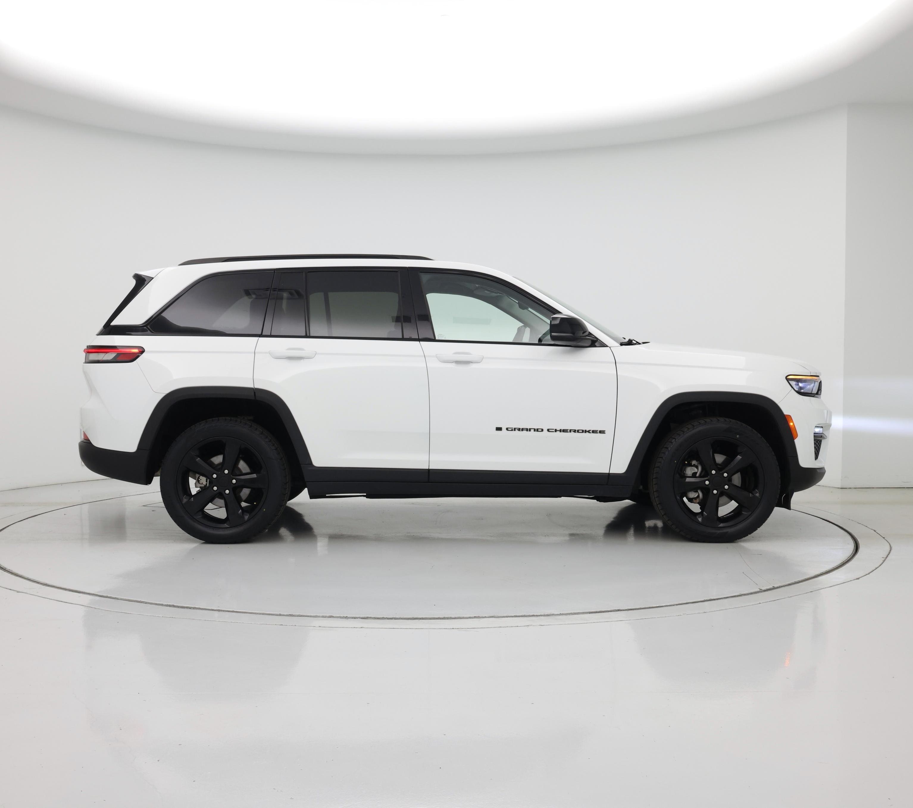 Thumbnail: 2023 Jeep Grand Cherokee - 7