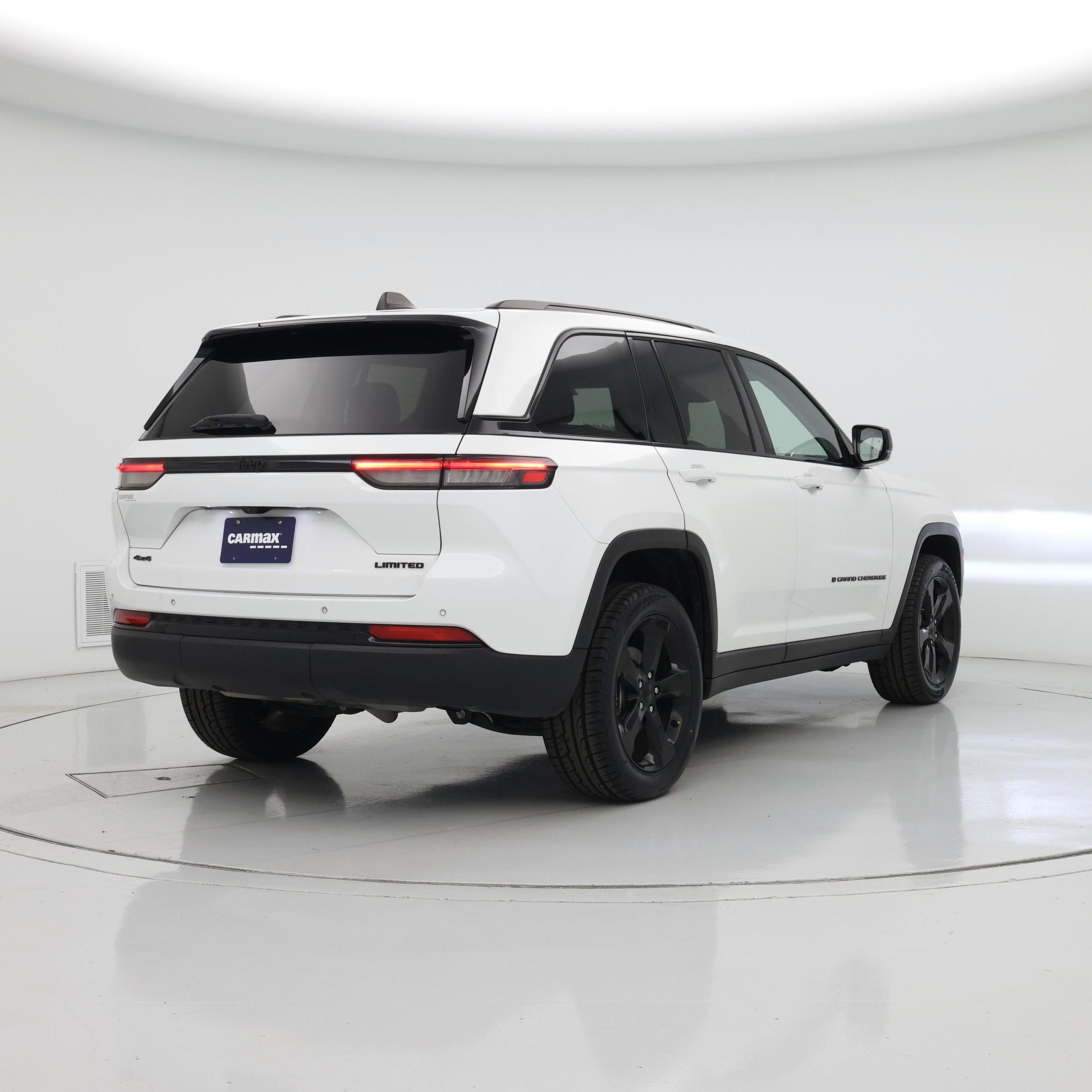 Thumbnail: 2023 Jeep Grand Cherokee - 8