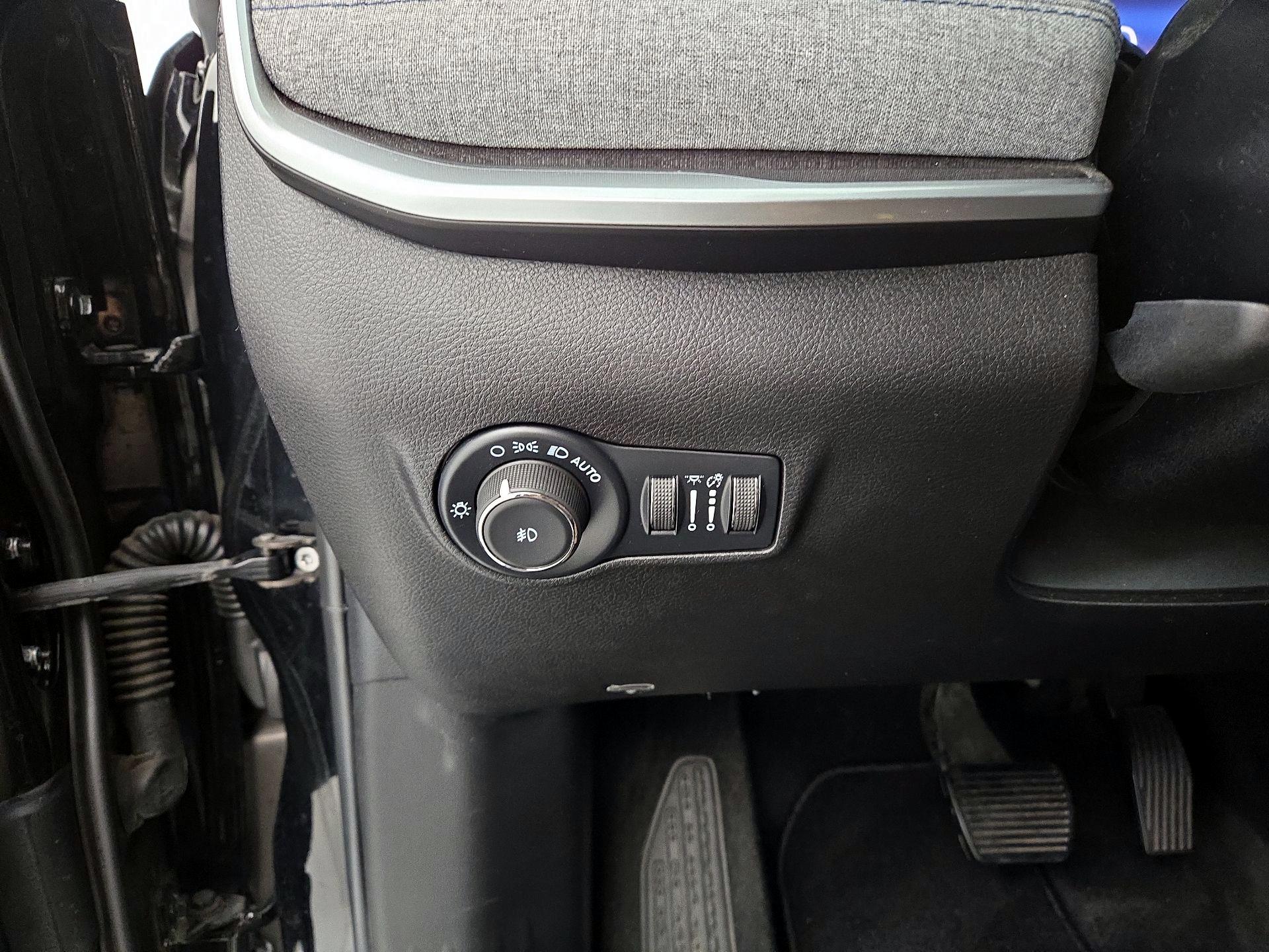 Thumbnail: 2023 Jeep Grand Cherokee L - 13