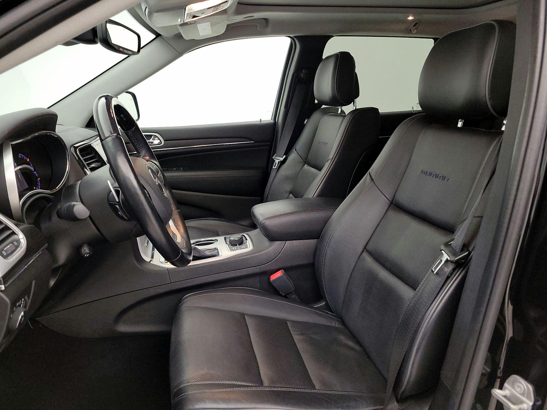 Thumbnail: 2021 Jeep Grand Cherokee - 11