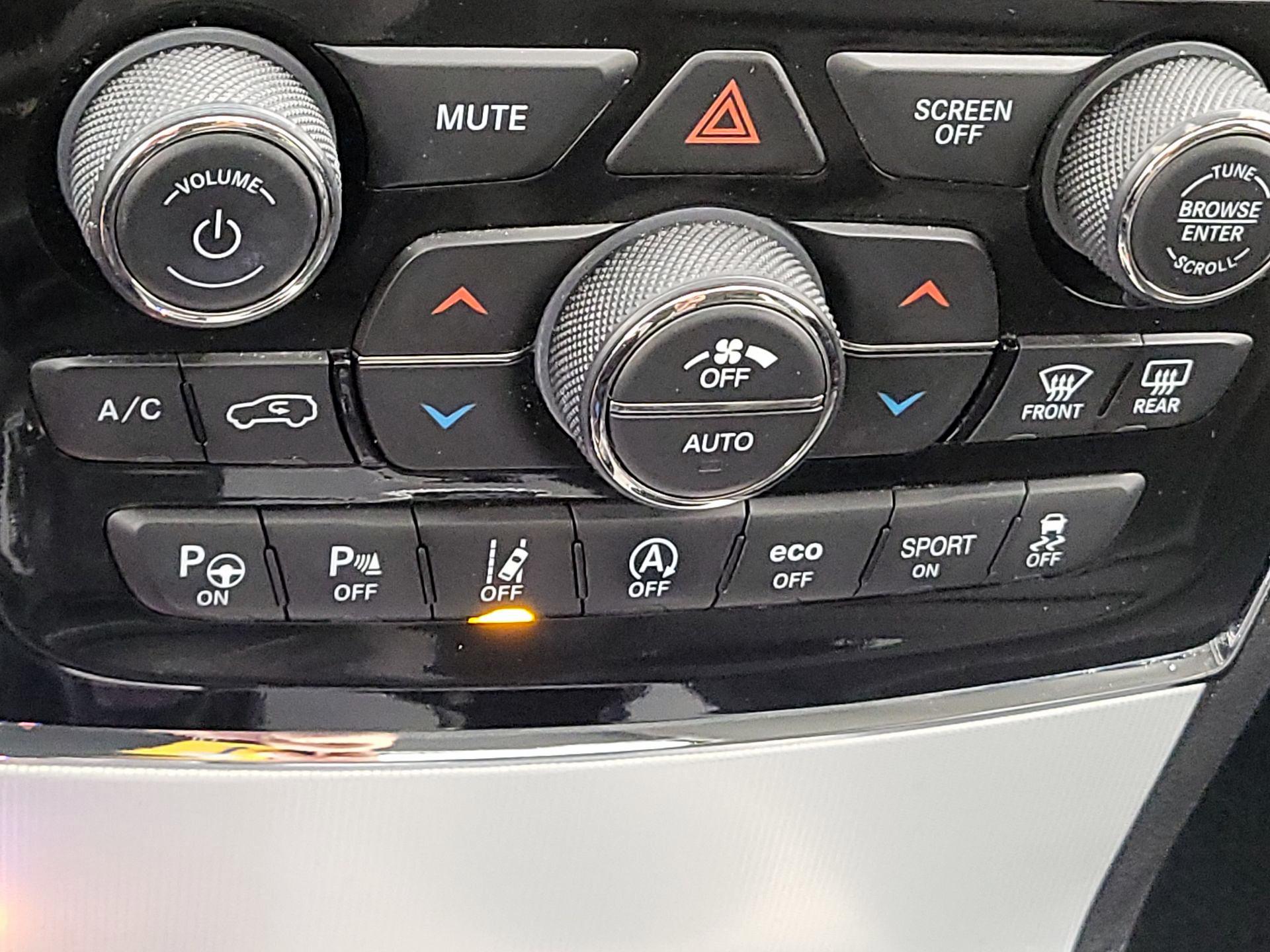 Thumbnail: 2021 Jeep Grand Cherokee - 17