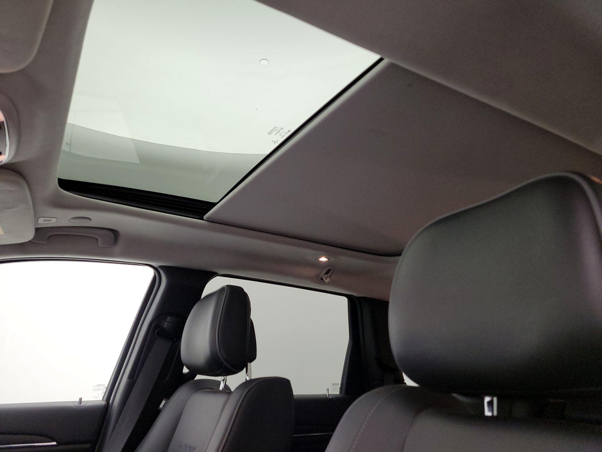 Thumbnail: 2021 Jeep Grand Cherokee - 20