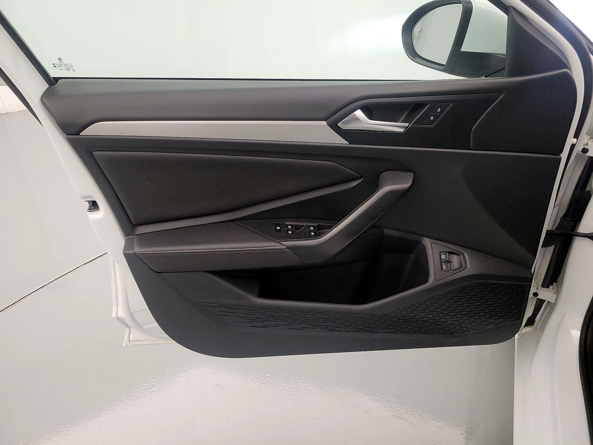 Thumbnail: 2024 Volkswagen Jetta - 12