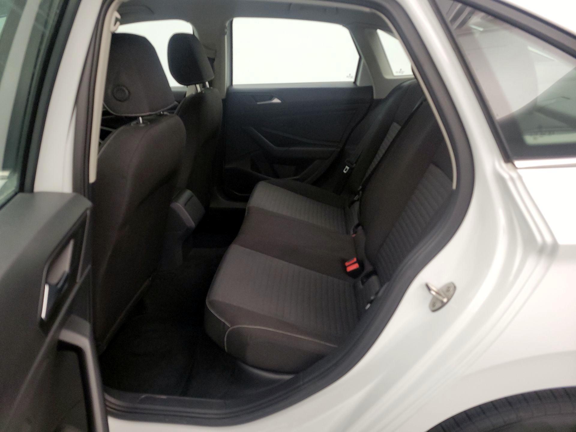 Thumbnail: 2024 Volkswagen Jetta - 18