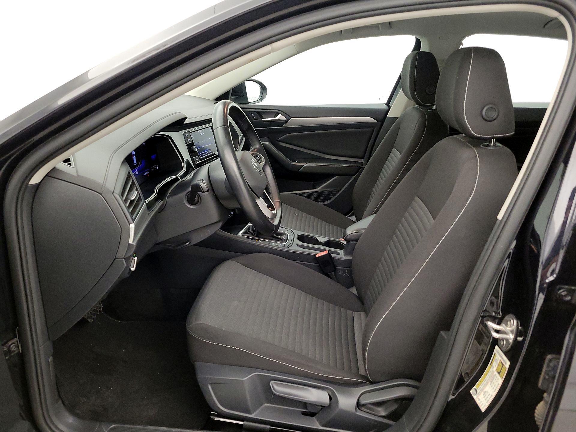 Thumbnail: 2024 Volkswagen Jetta - 11