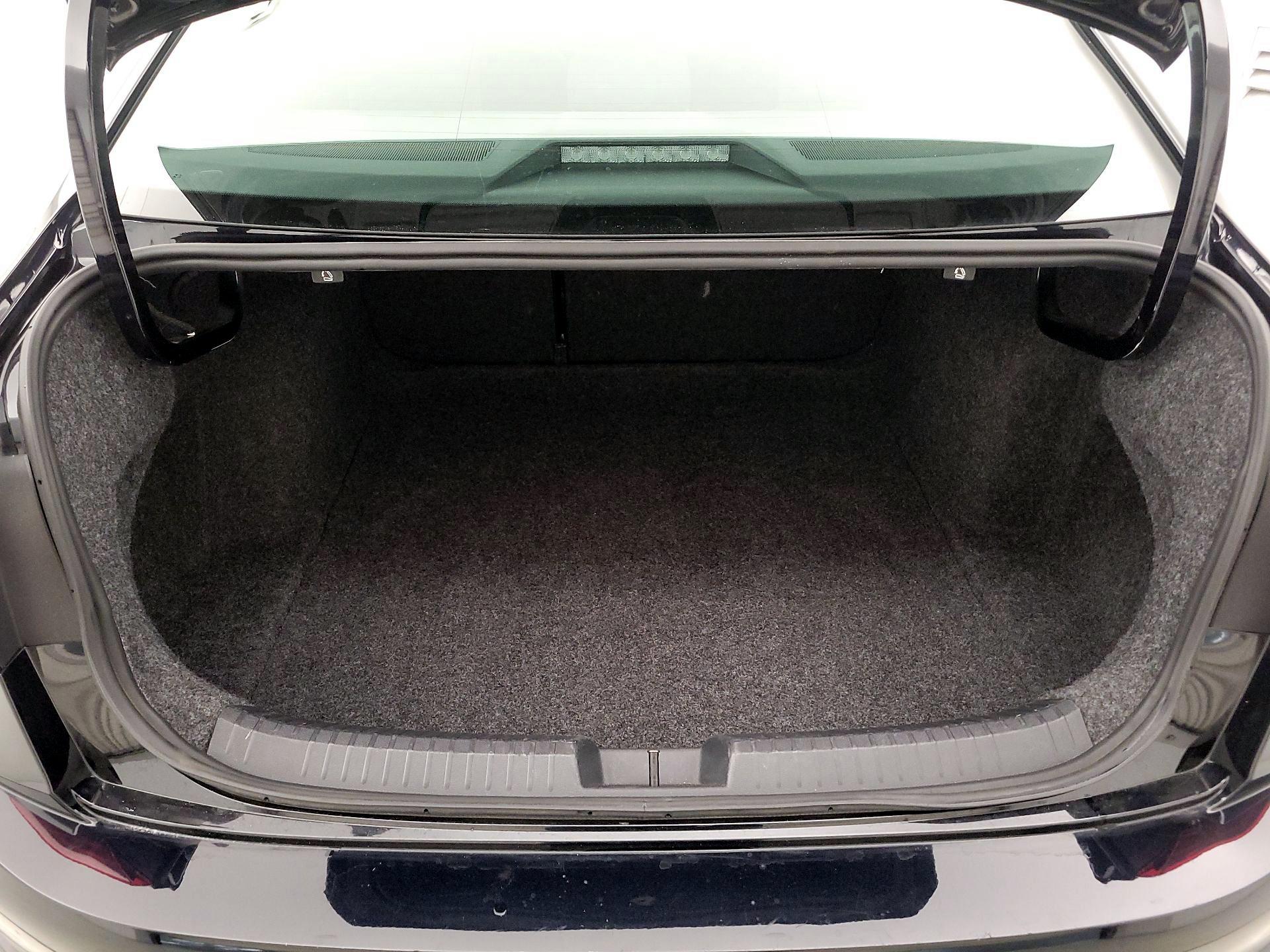 Thumbnail: 2024 Volkswagen Jetta - 20