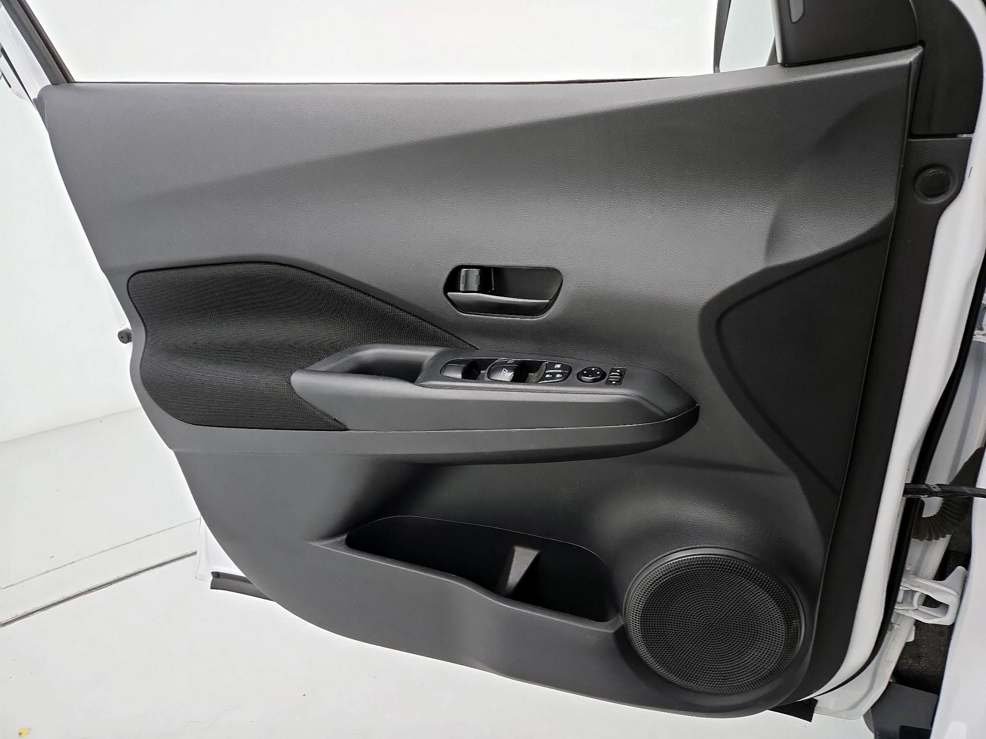 Thumbnail: 2021 Nissan Kicks - 12