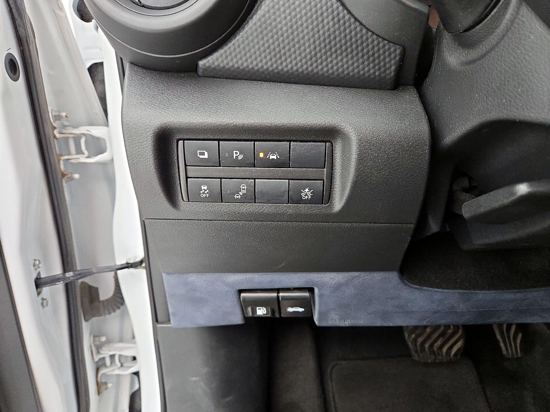 Thumbnail: 2021 Nissan Kicks - 13