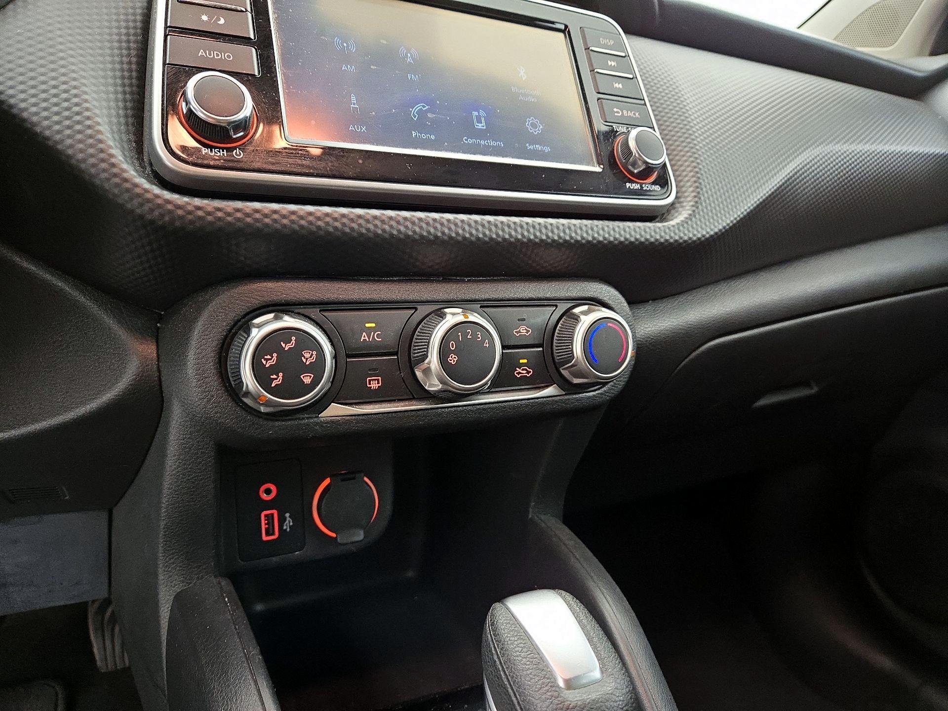 Thumbnail: 2021 Nissan Kicks - 16