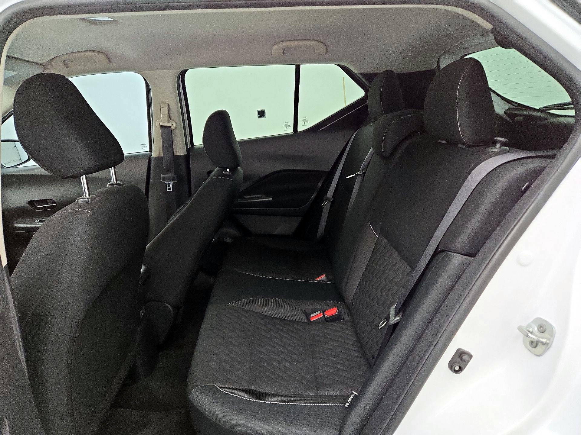 Thumbnail: 2021 Nissan Kicks - 19