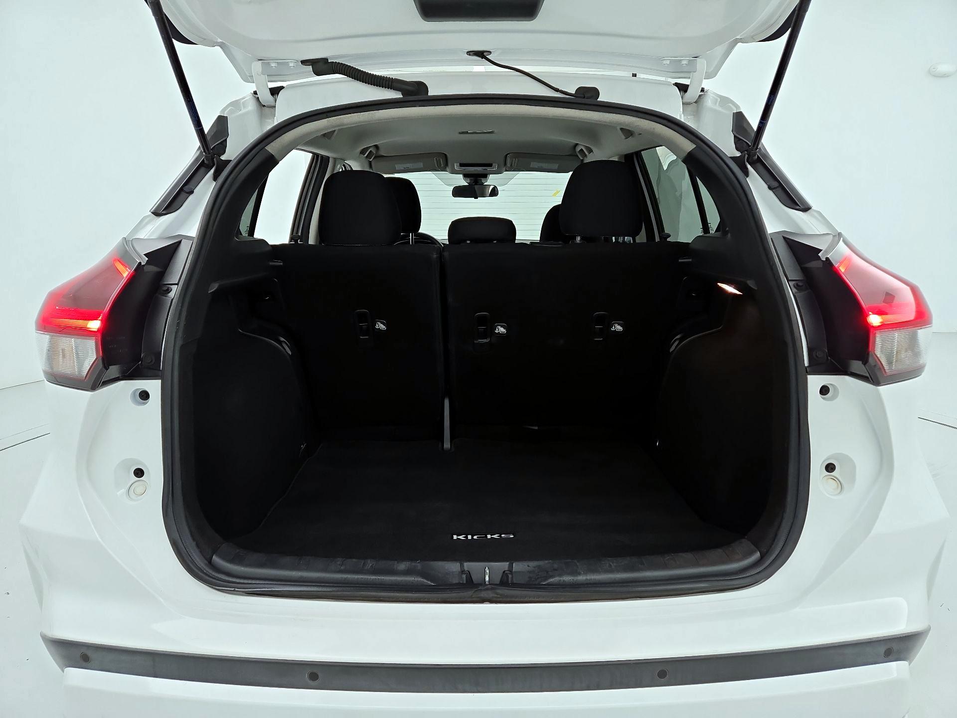 Thumbnail: 2021 Nissan Kicks - 20