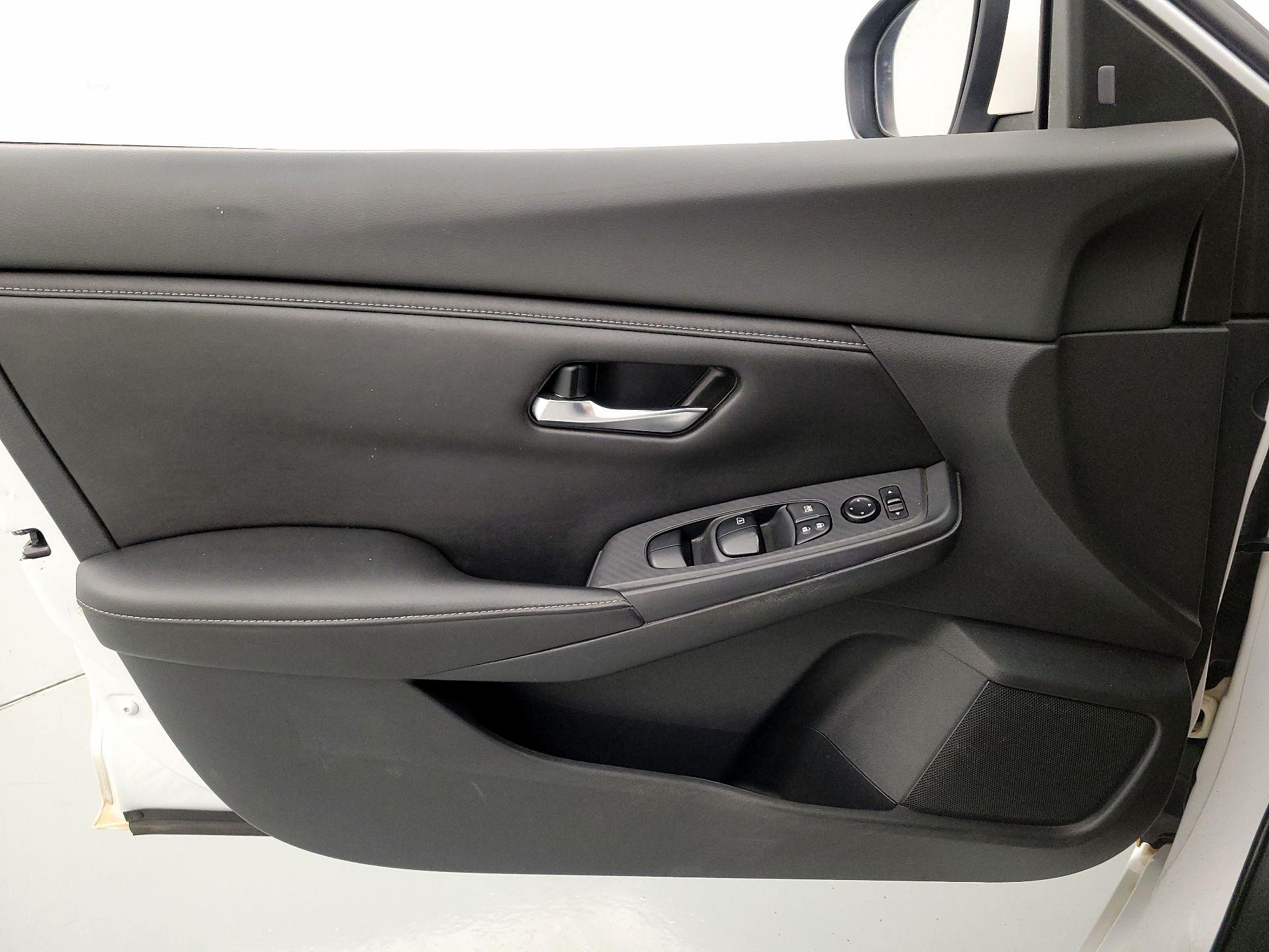 Thumbnail: 2022 Nissan Sentra - 12