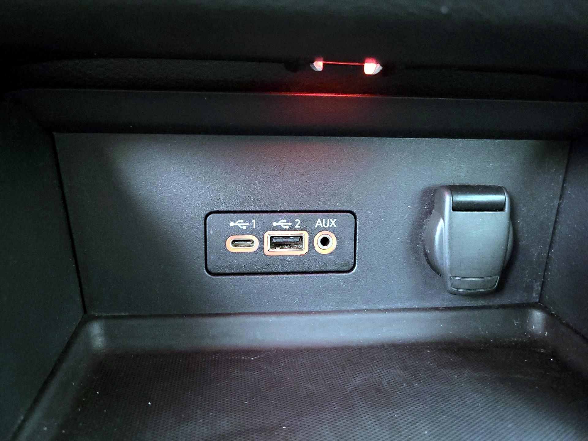 Thumbnail: 2022 Nissan Sentra - 18