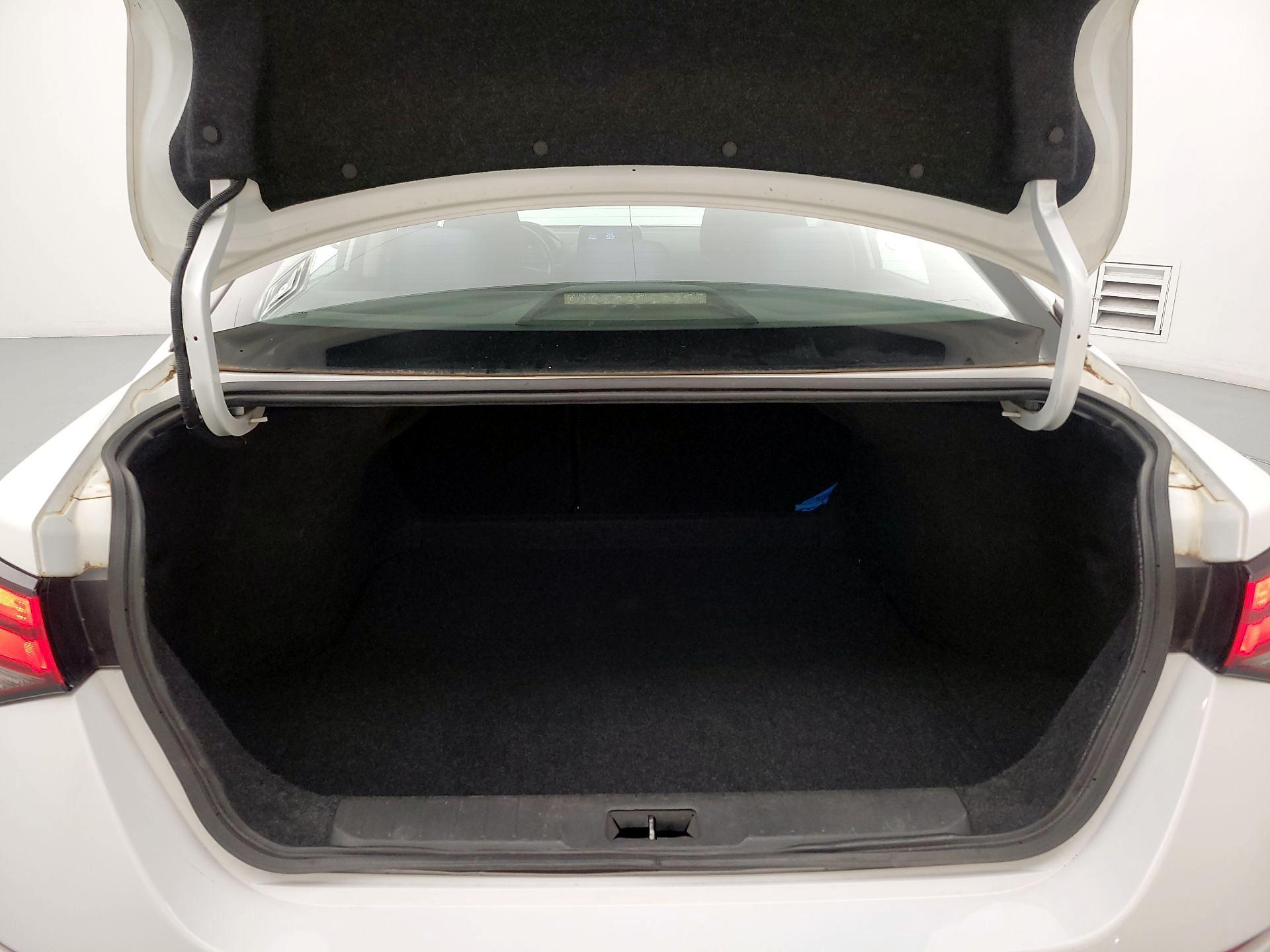 Thumbnail: 2022 Nissan Sentra - 20