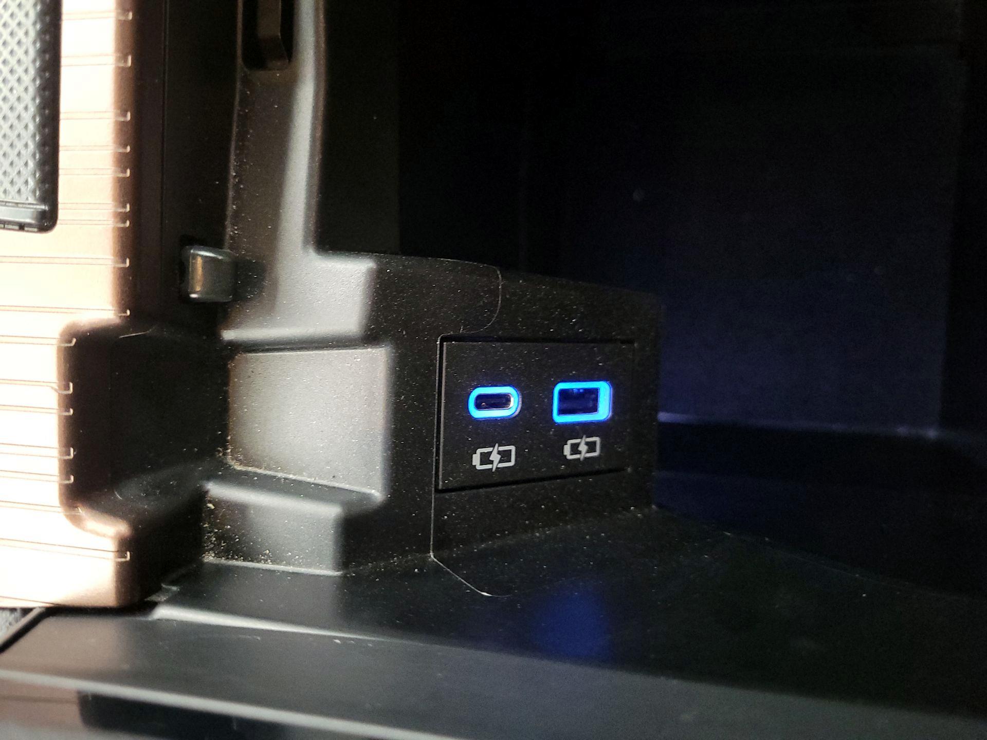 Thumbnail: 2024 Toyota Sienna - 18