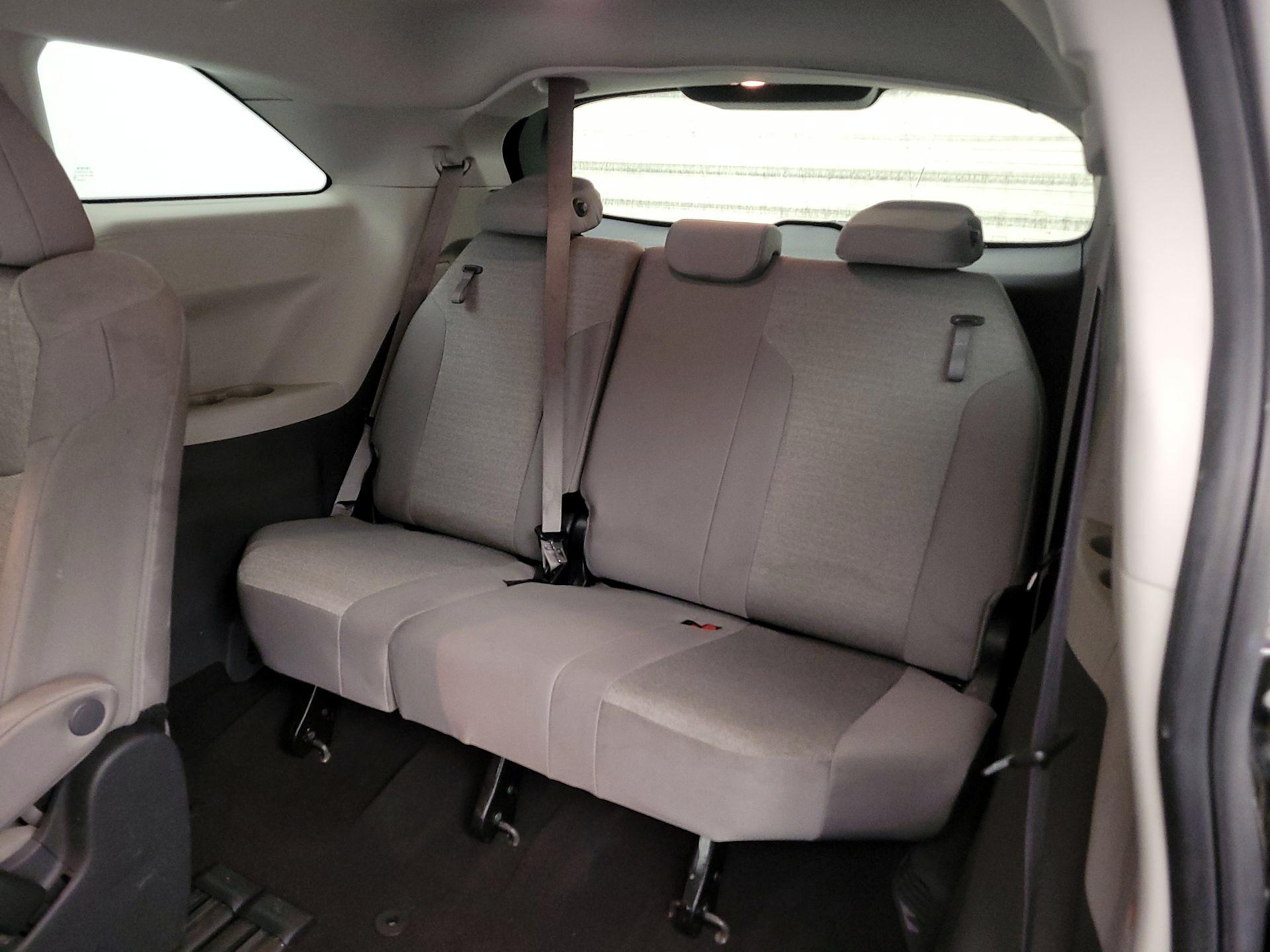 Thumbnail: 2024 Toyota Sienna - 20