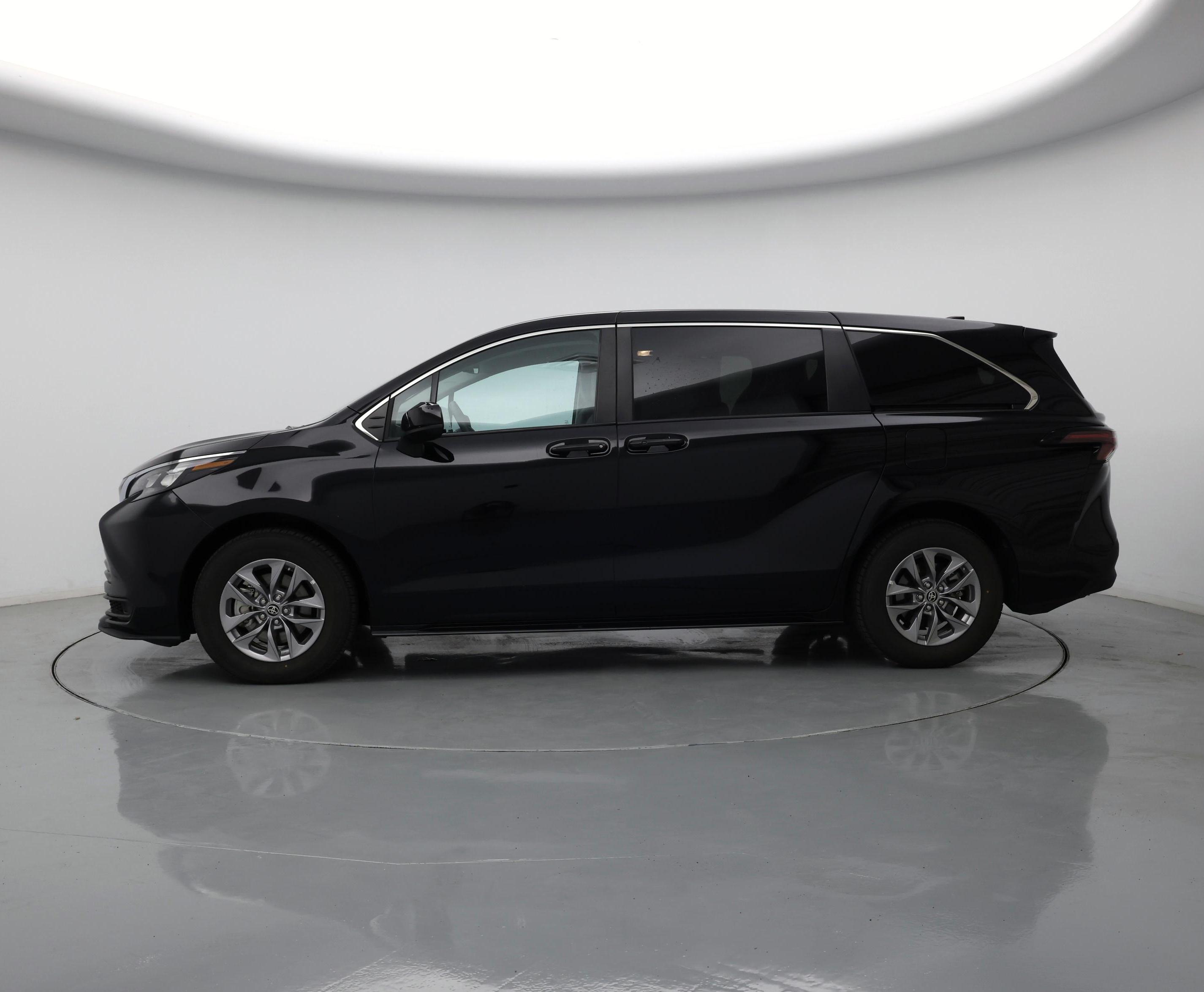 Thumbnail: 2024 Toyota Sienna - 3