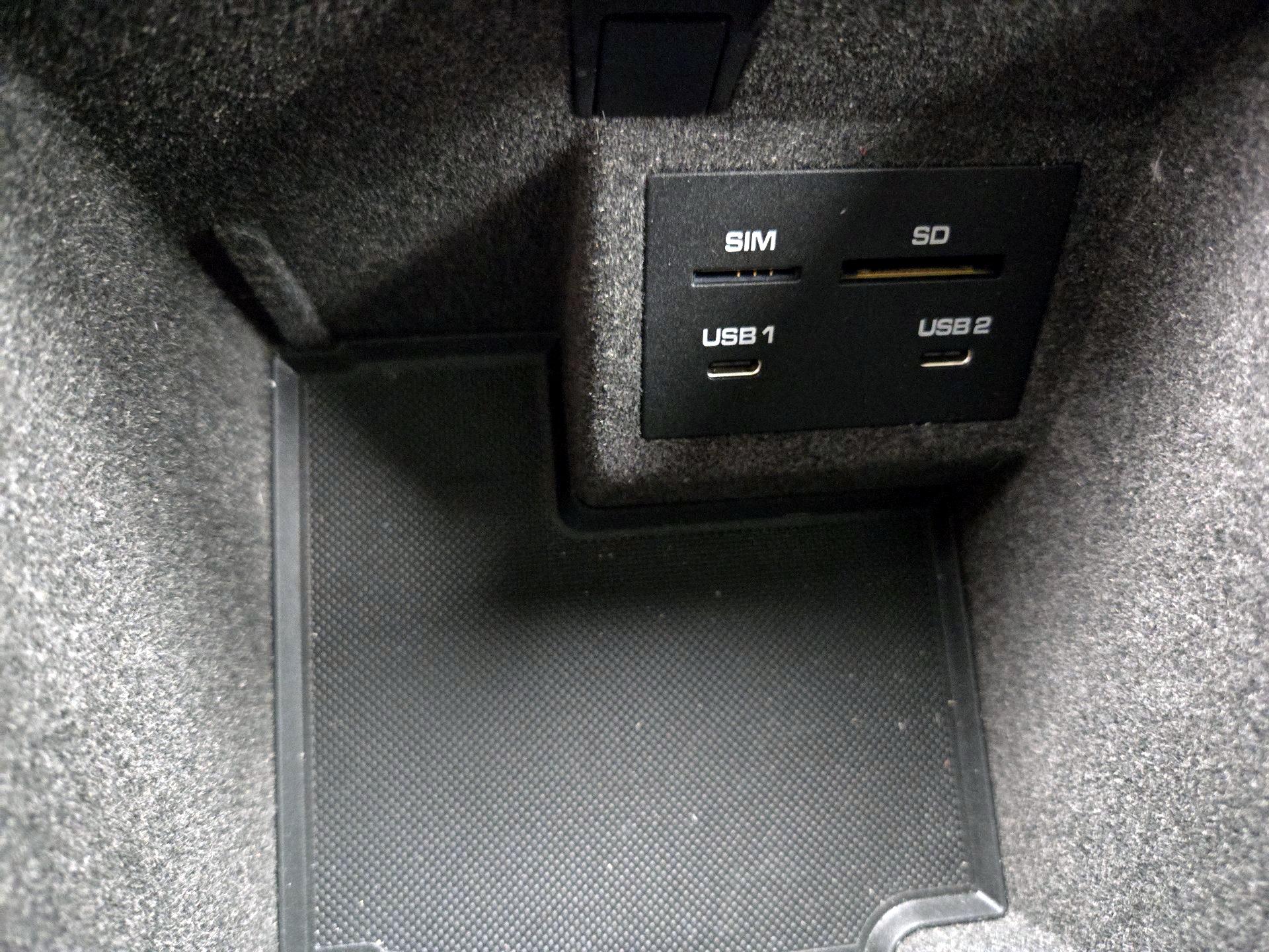 Thumbnail: 2020 Porsche Macan - 19