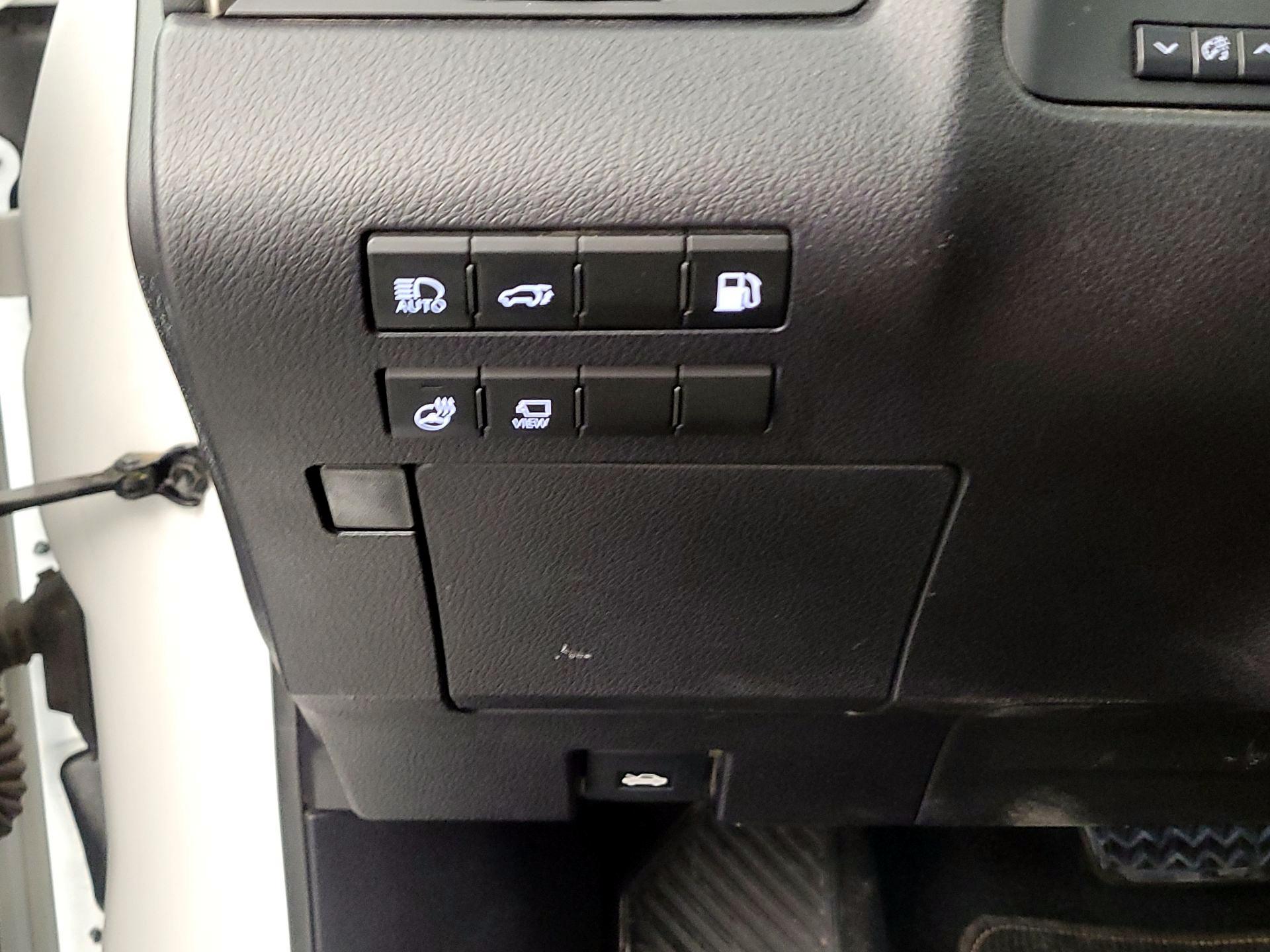 Thumbnail: 2021 Lexus RX - 13