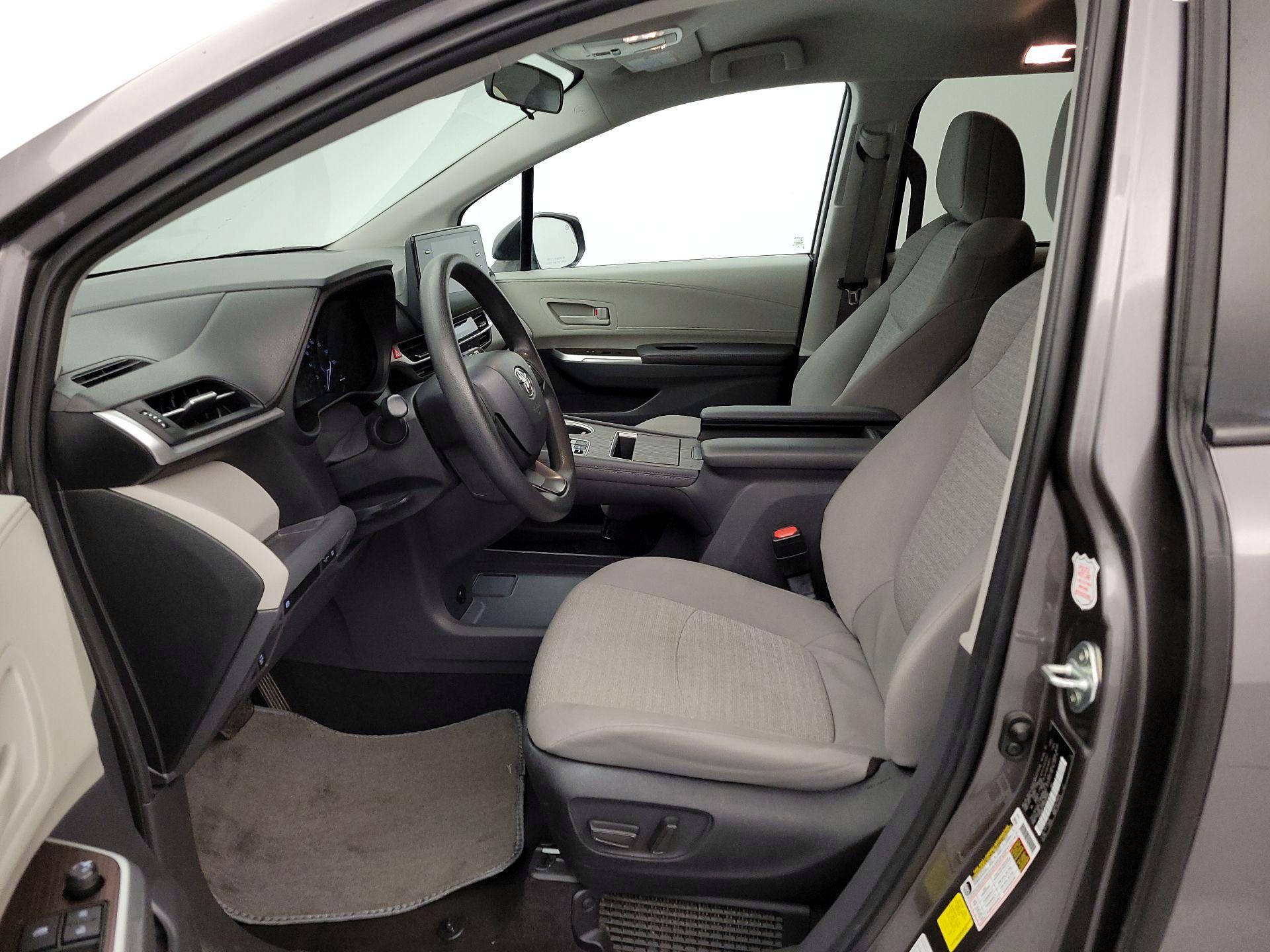 Thumbnail: 2024 Toyota Sienna - 11