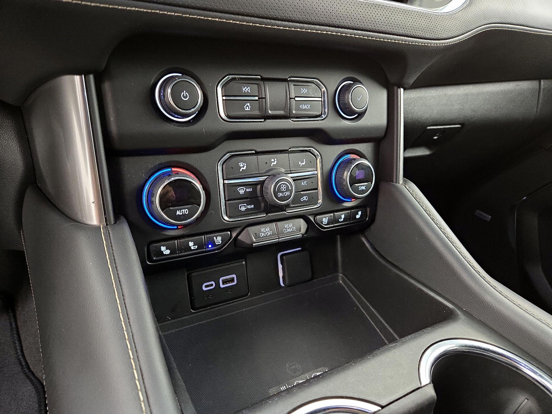 Thumbnail: 2023 Chevrolet Suburban - 16