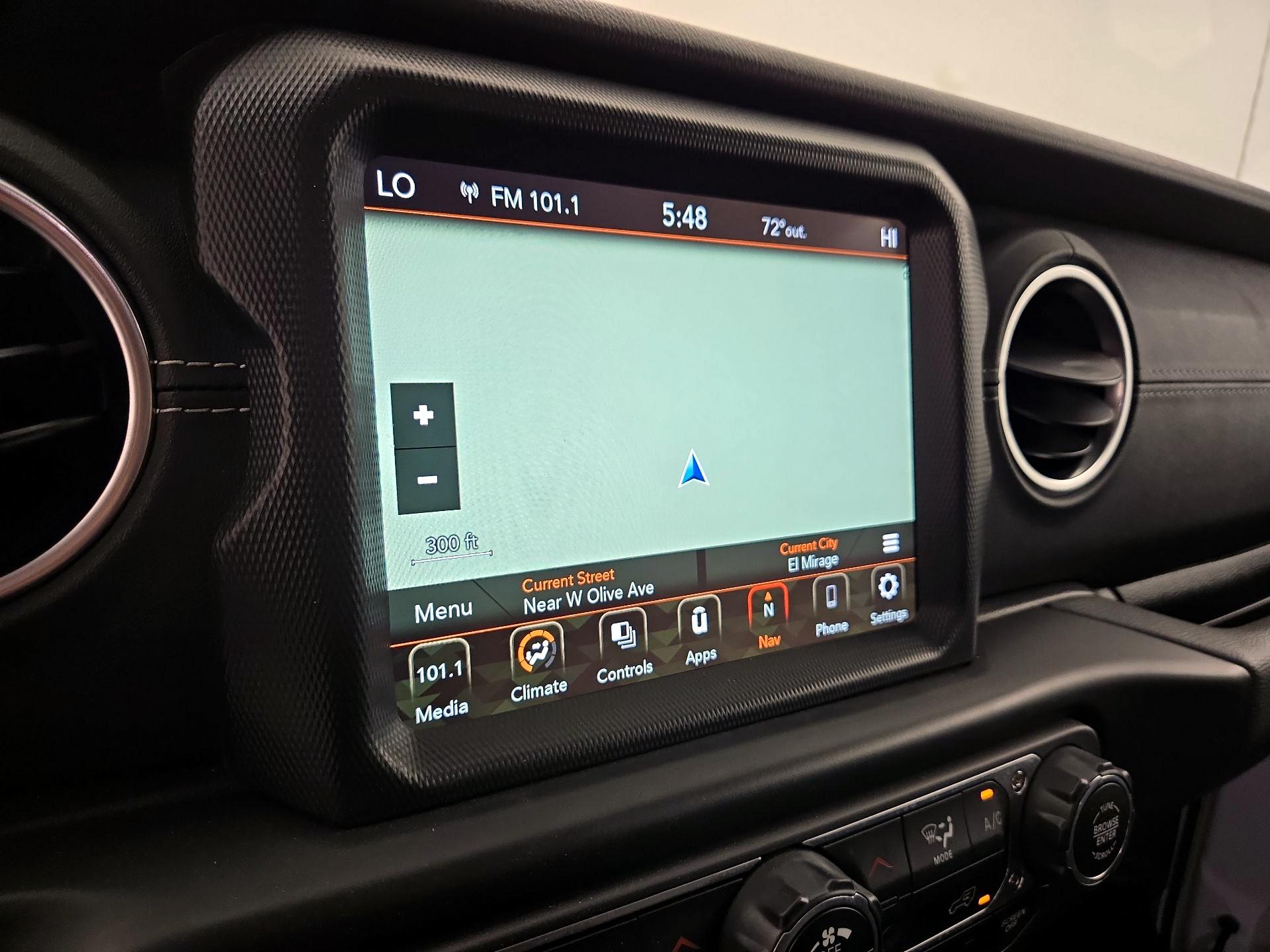 Thumbnail: 2022 Jeep Wrangler - 14