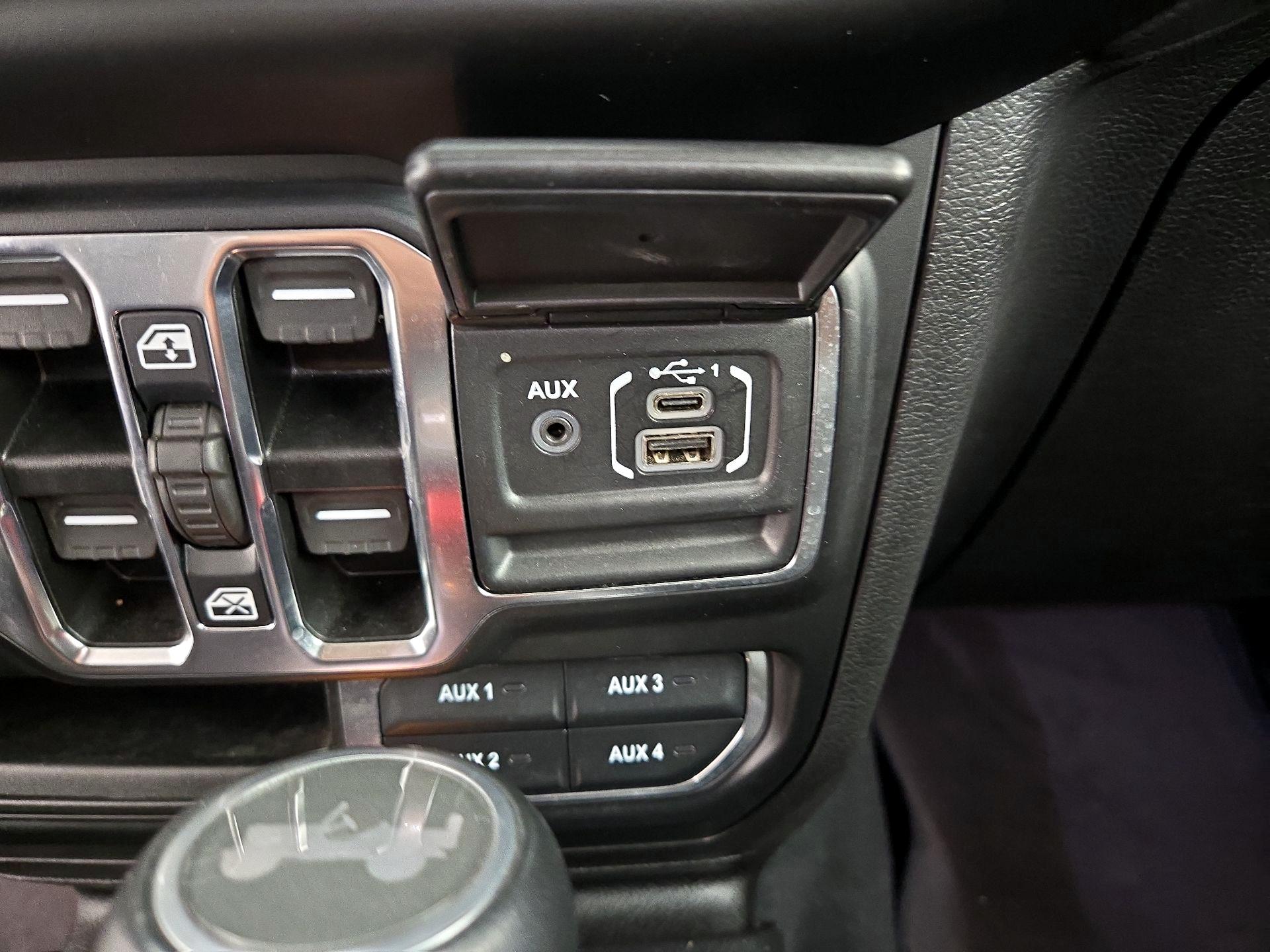 Thumbnail: 2022 Jeep Wrangler - 19