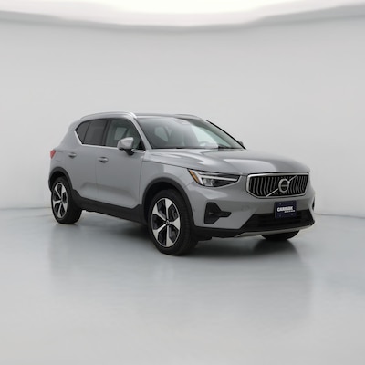 2024 Volvo XC40 B5 Plus Bright Theme
