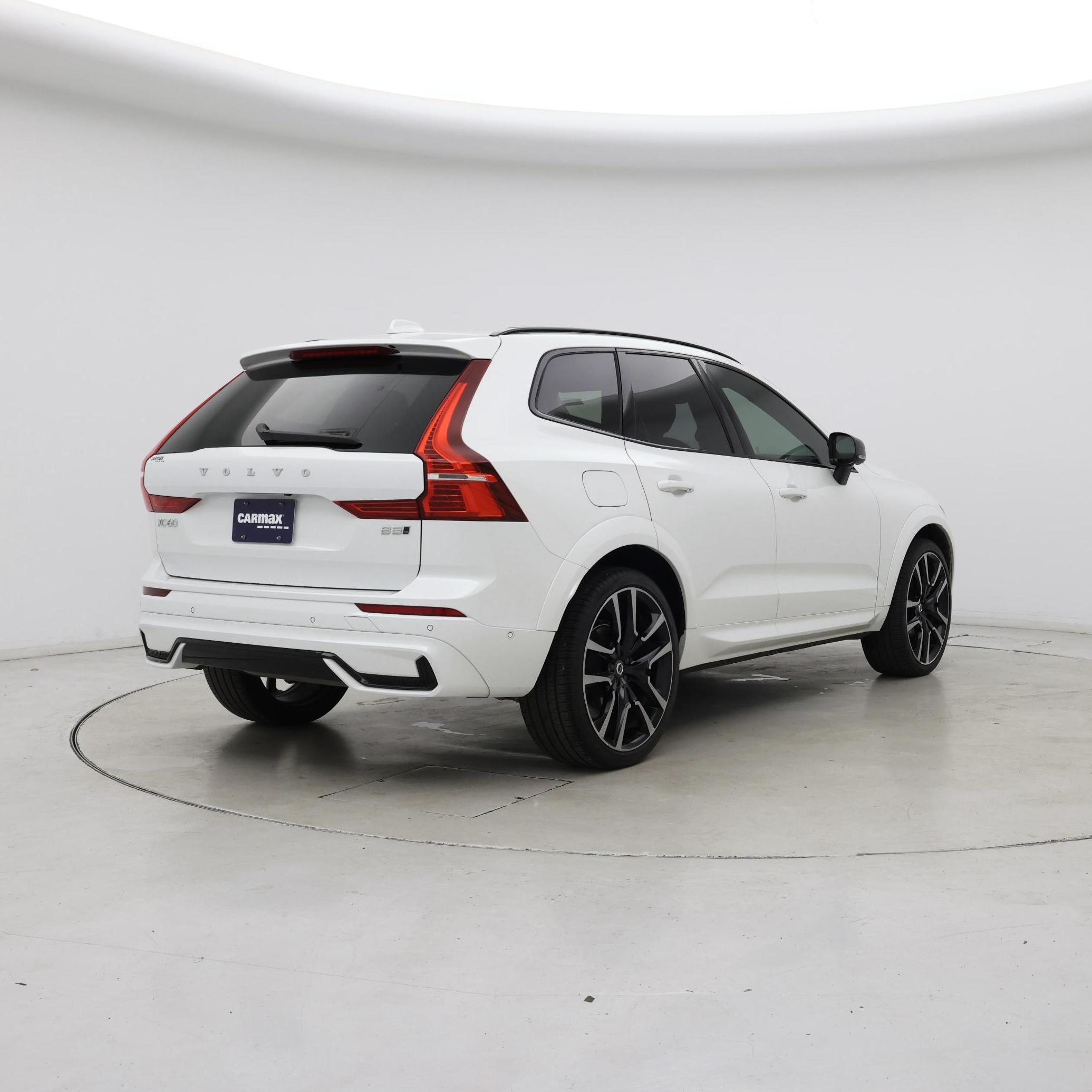 Thumbnail: 2023 Volvo XC60 - 8