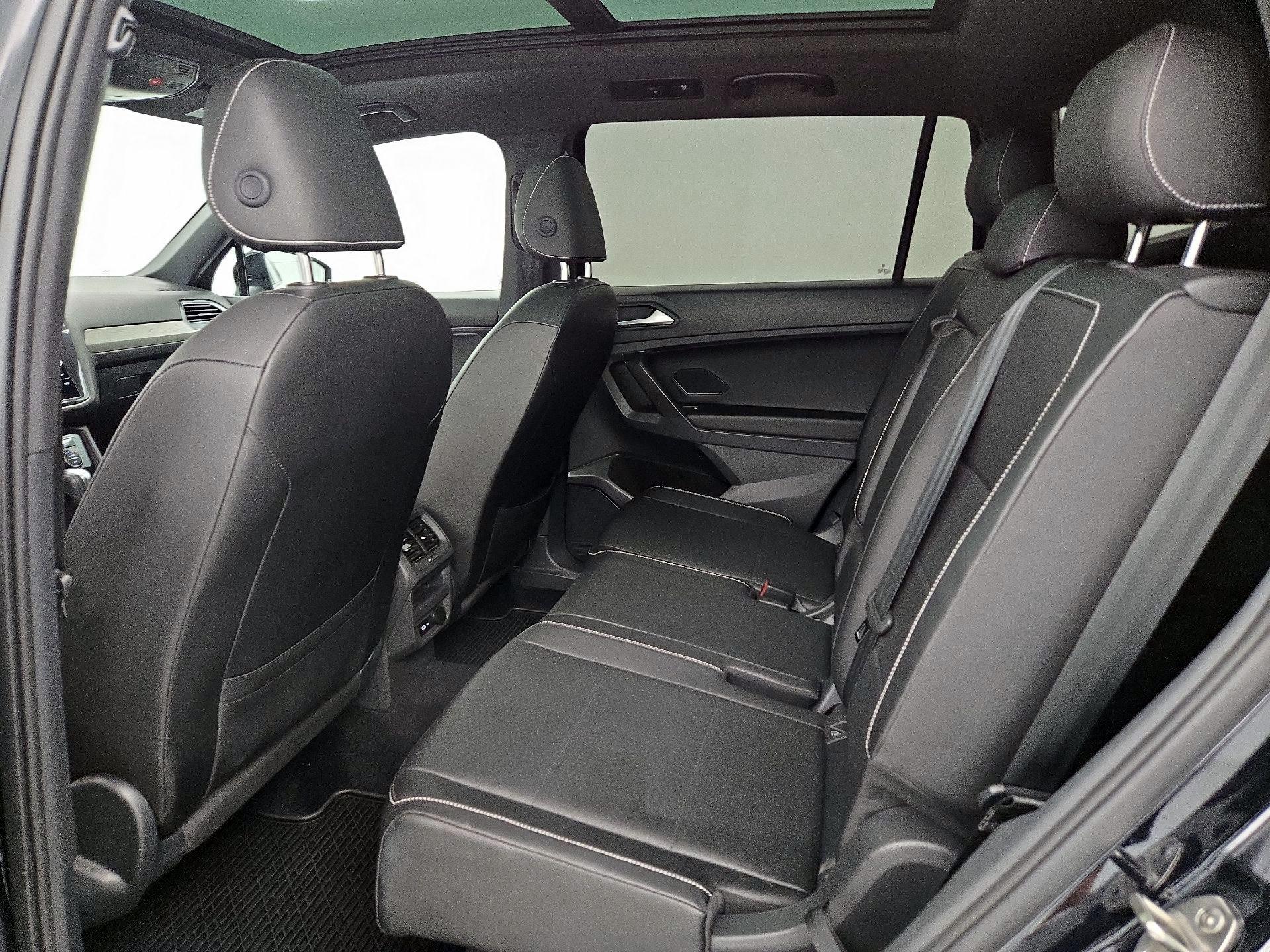 Thumbnail: 2021 Volkswagen Tiguan - 20