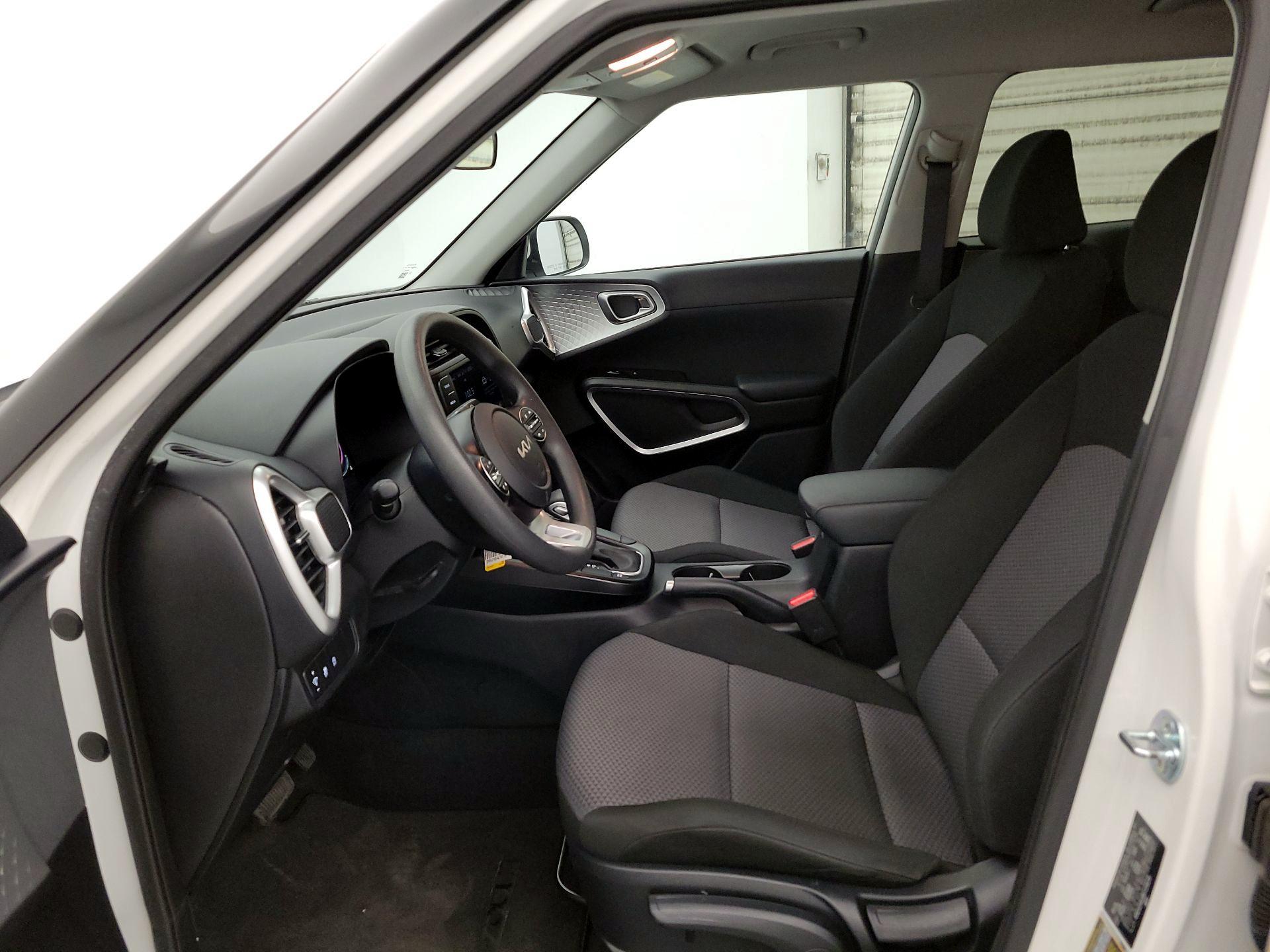 Thumbnail: 2024 Kia Soul - 11