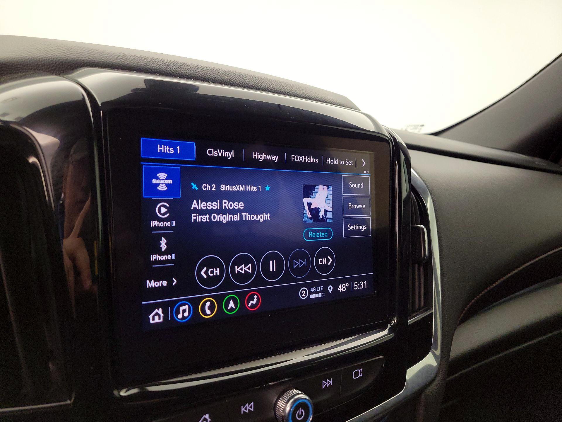 Thumbnail: 2022 Chevrolet Traverse - 15