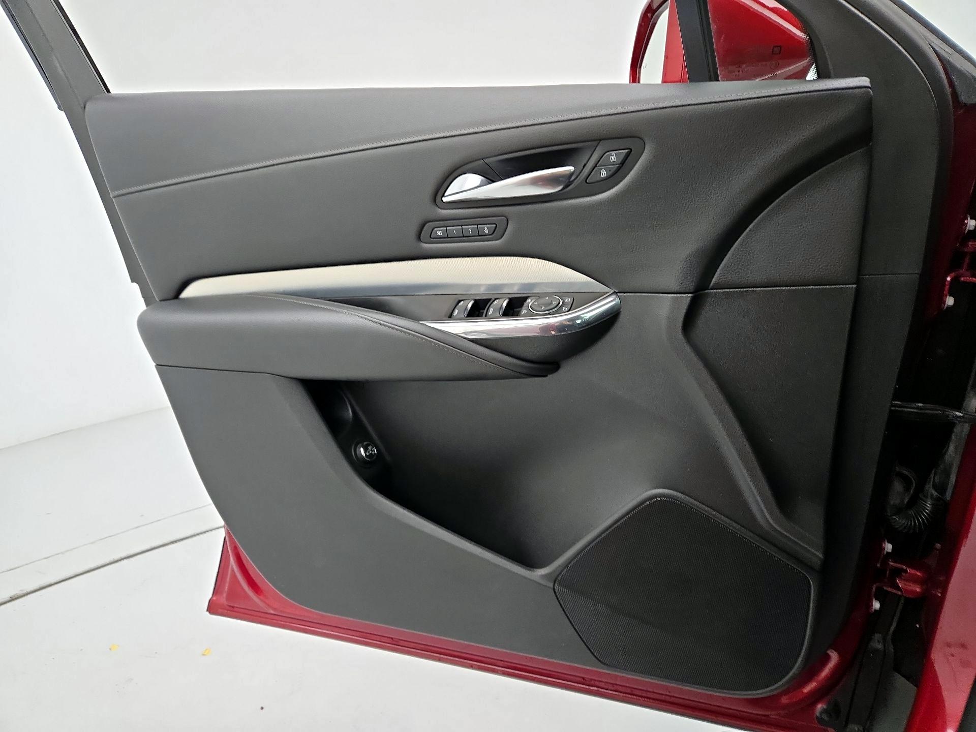 Thumbnail: 2020 Cadillac XT4 - 12