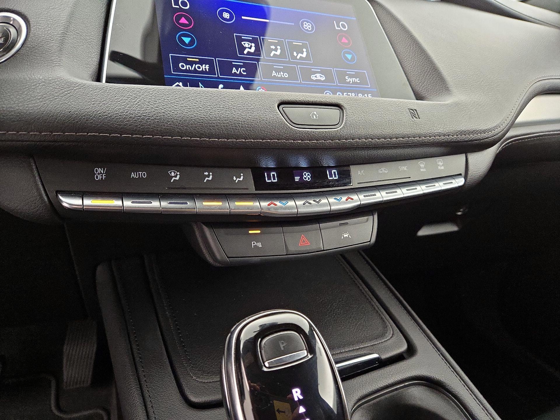 Thumbnail: 2020 Cadillac XT4 - 17