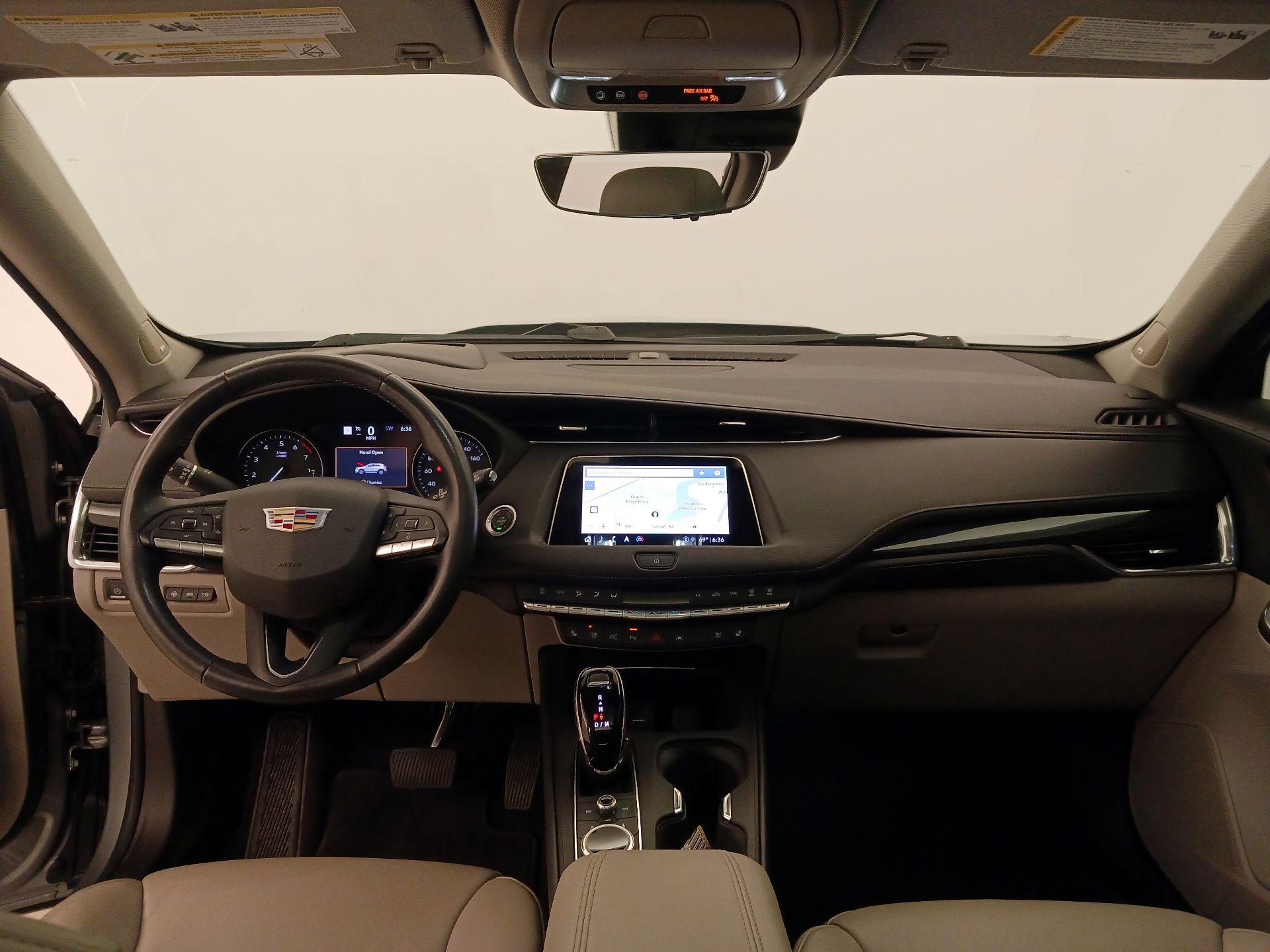 Thumbnail: 2023 Cadillac XT4 - 9