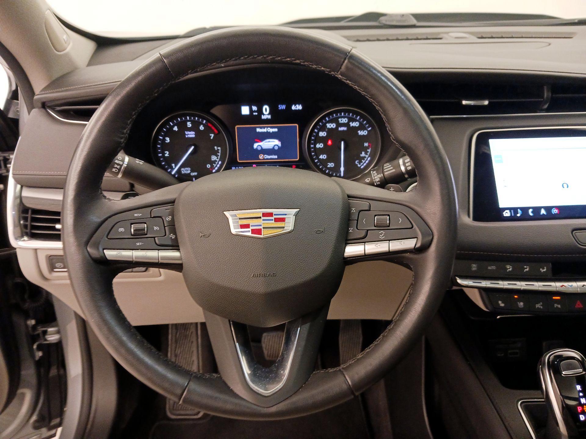 Thumbnail: 2023 Cadillac XT4 - 10