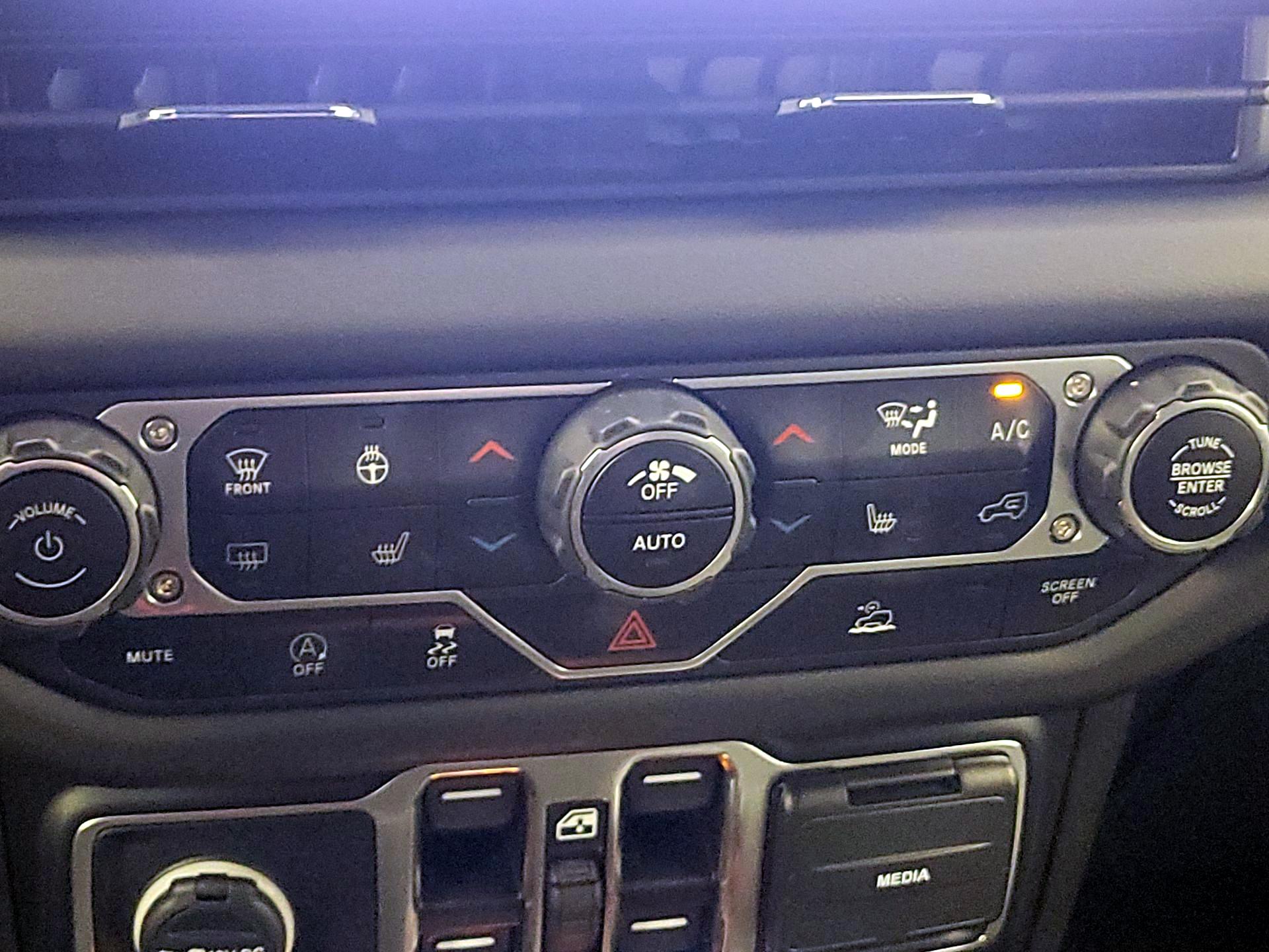 Thumbnail: 2024 Jeep Wrangler - 16