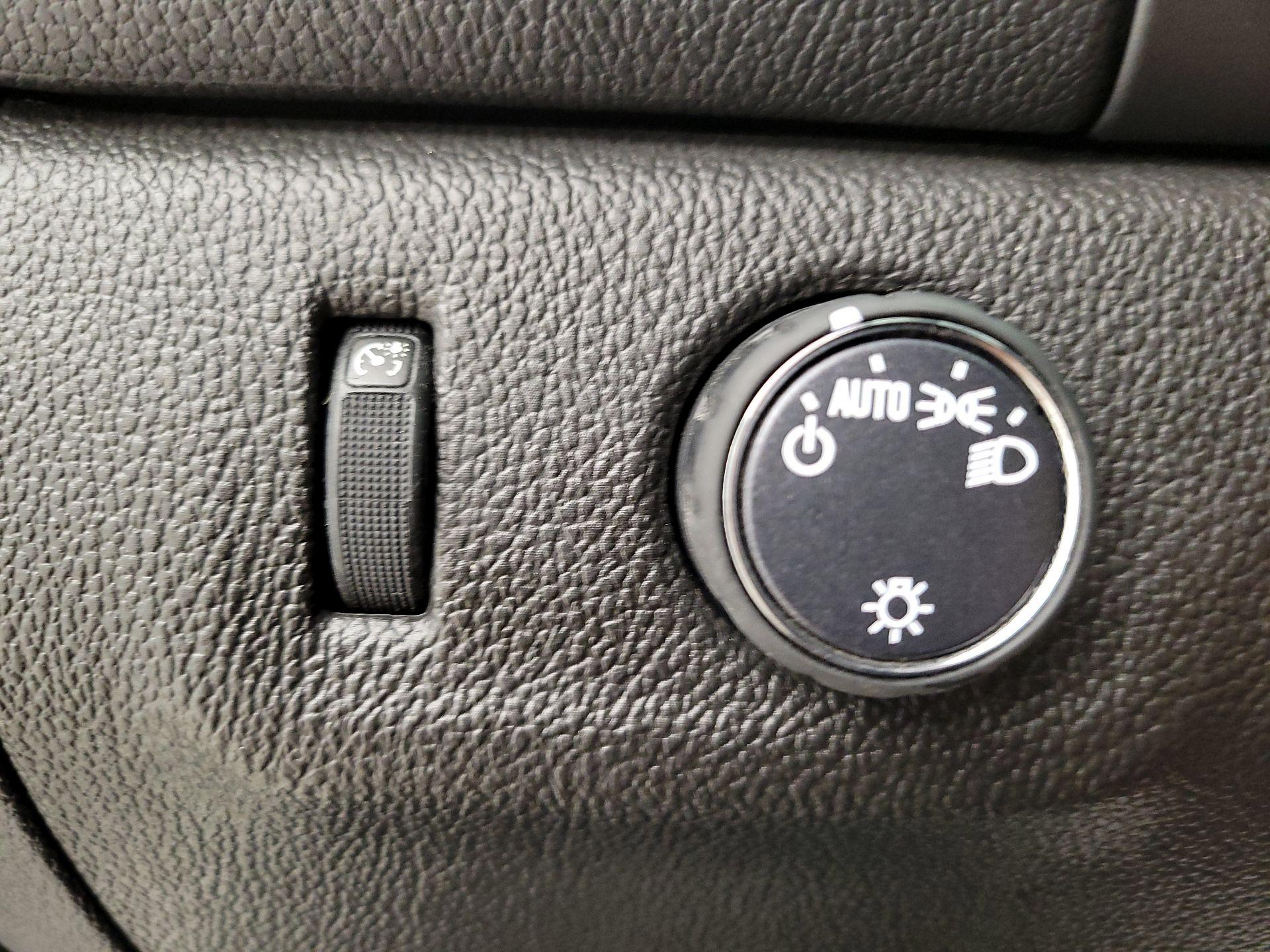 Thumbnail: 2022 Chevrolet Colorado - 13