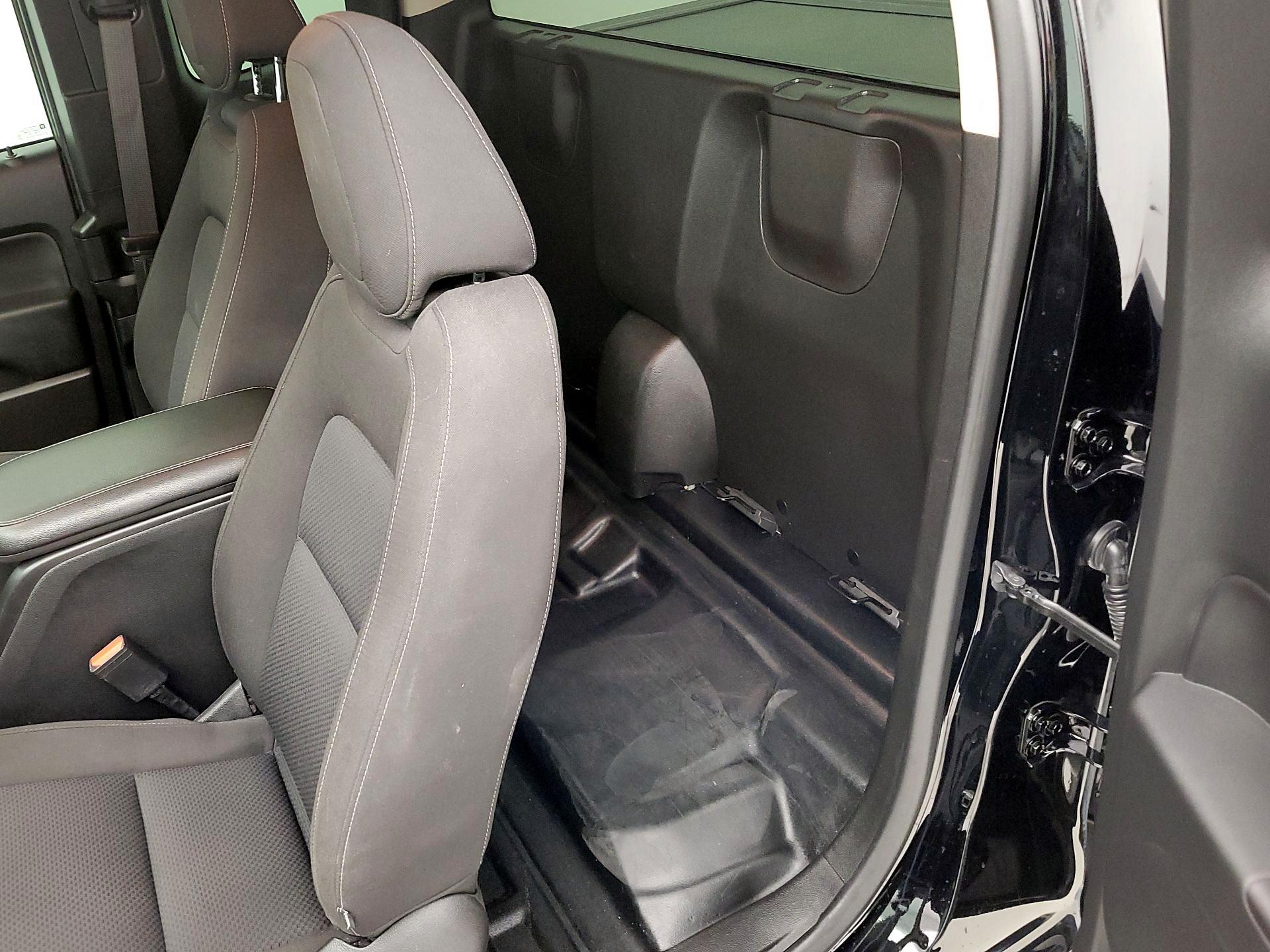 Thumbnail: 2022 Chevrolet Colorado - 19