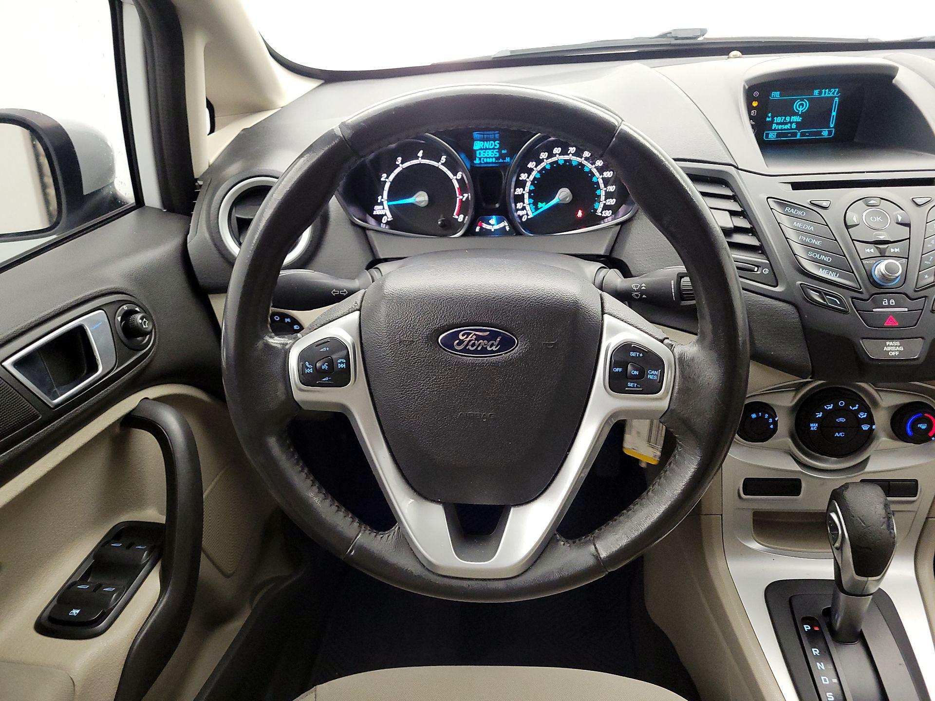 Thumbnail: 2015 Ford Fiesta - 10