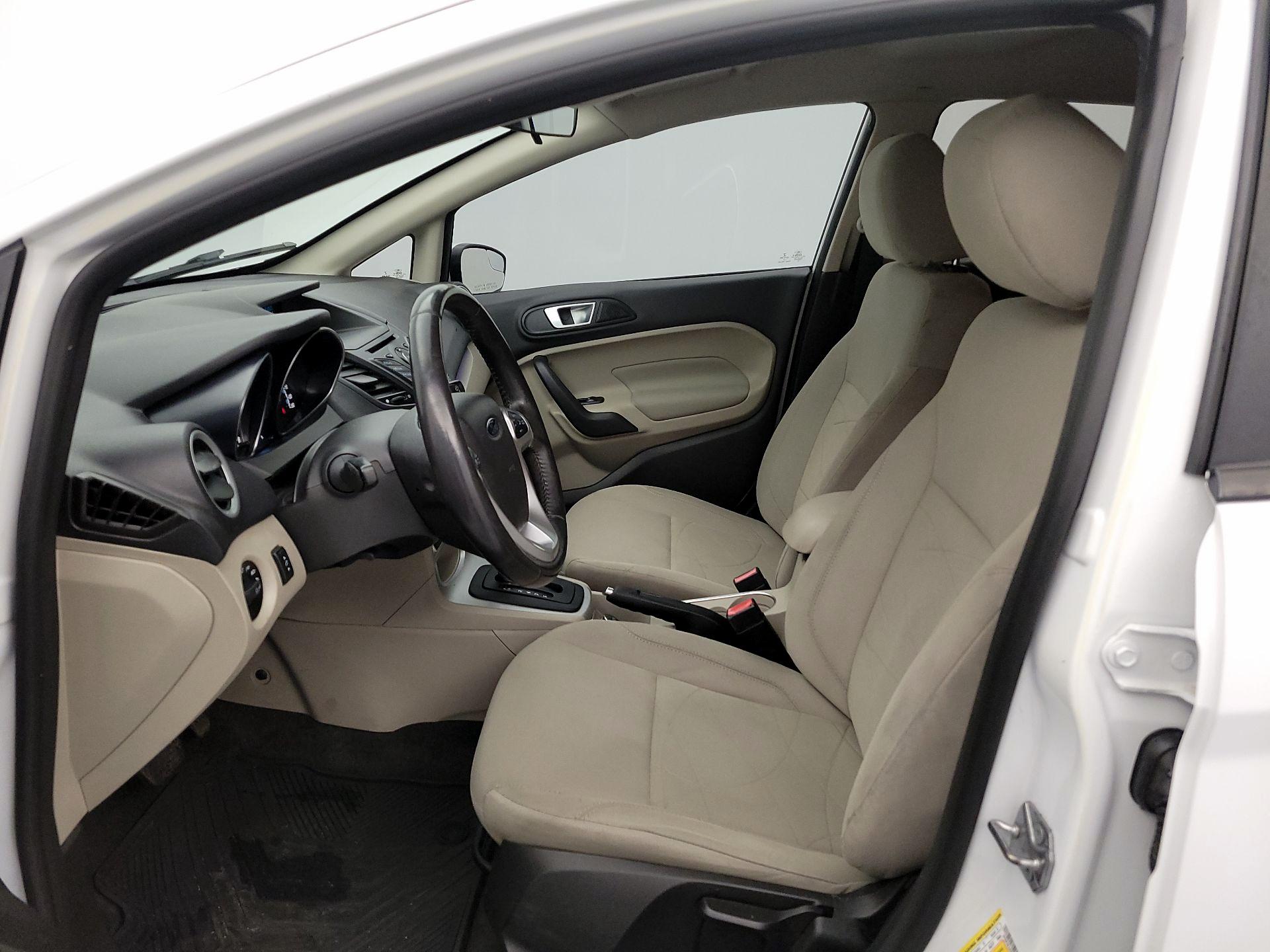 Thumbnail: 2015 Ford Fiesta - 11