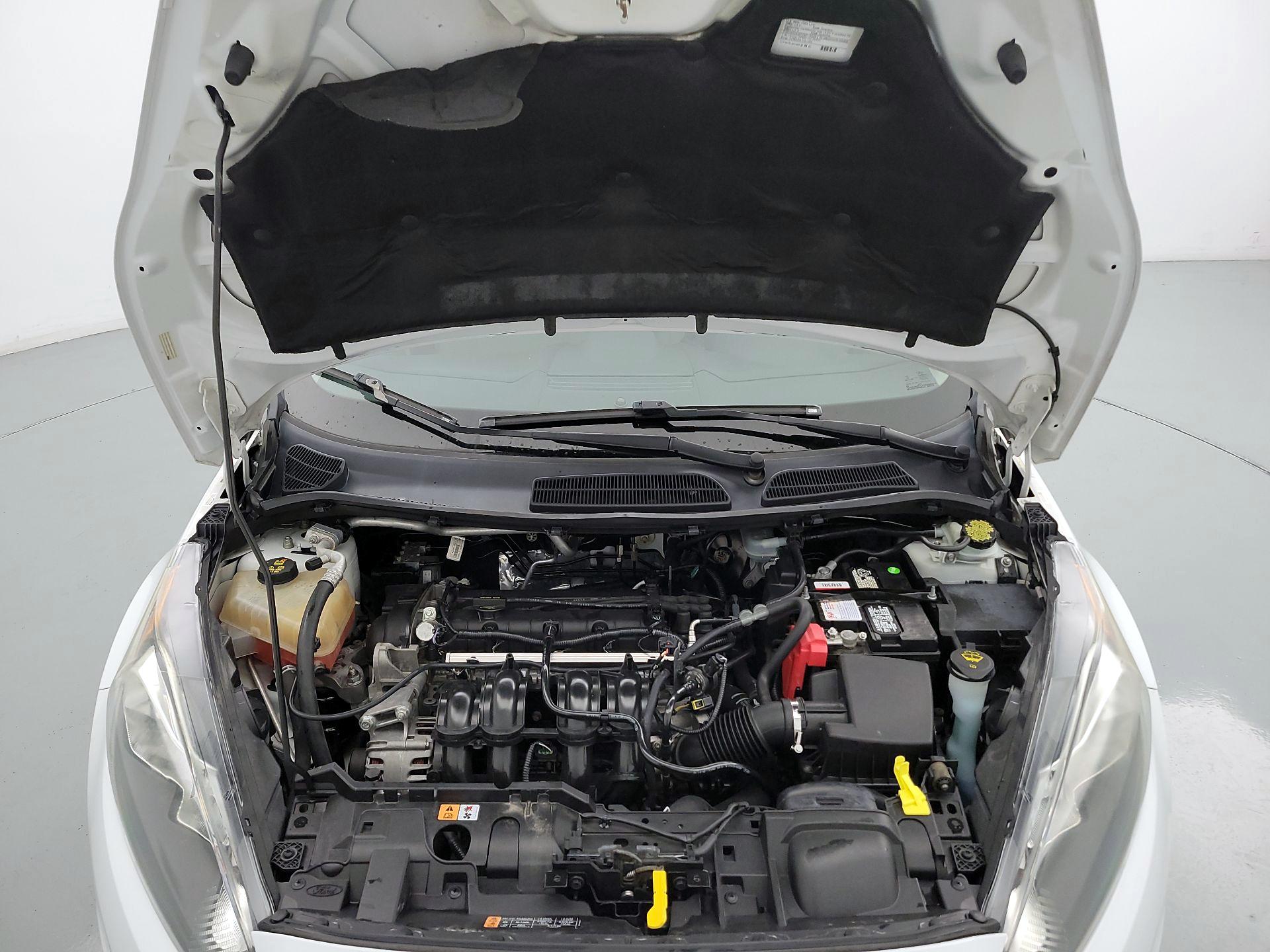 Thumbnail: 2015 Ford Fiesta - 19