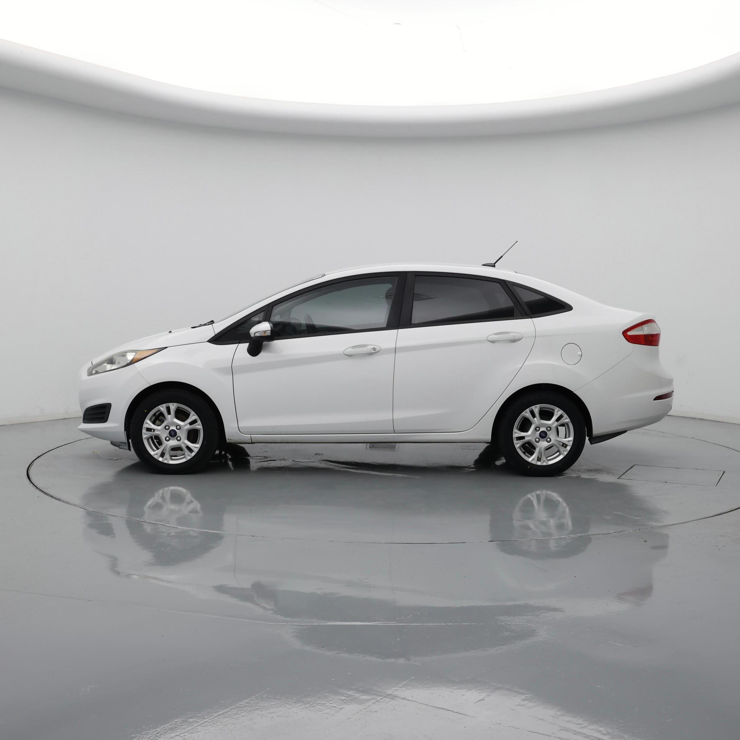 Thumbnail: 2015 Ford Fiesta - 3